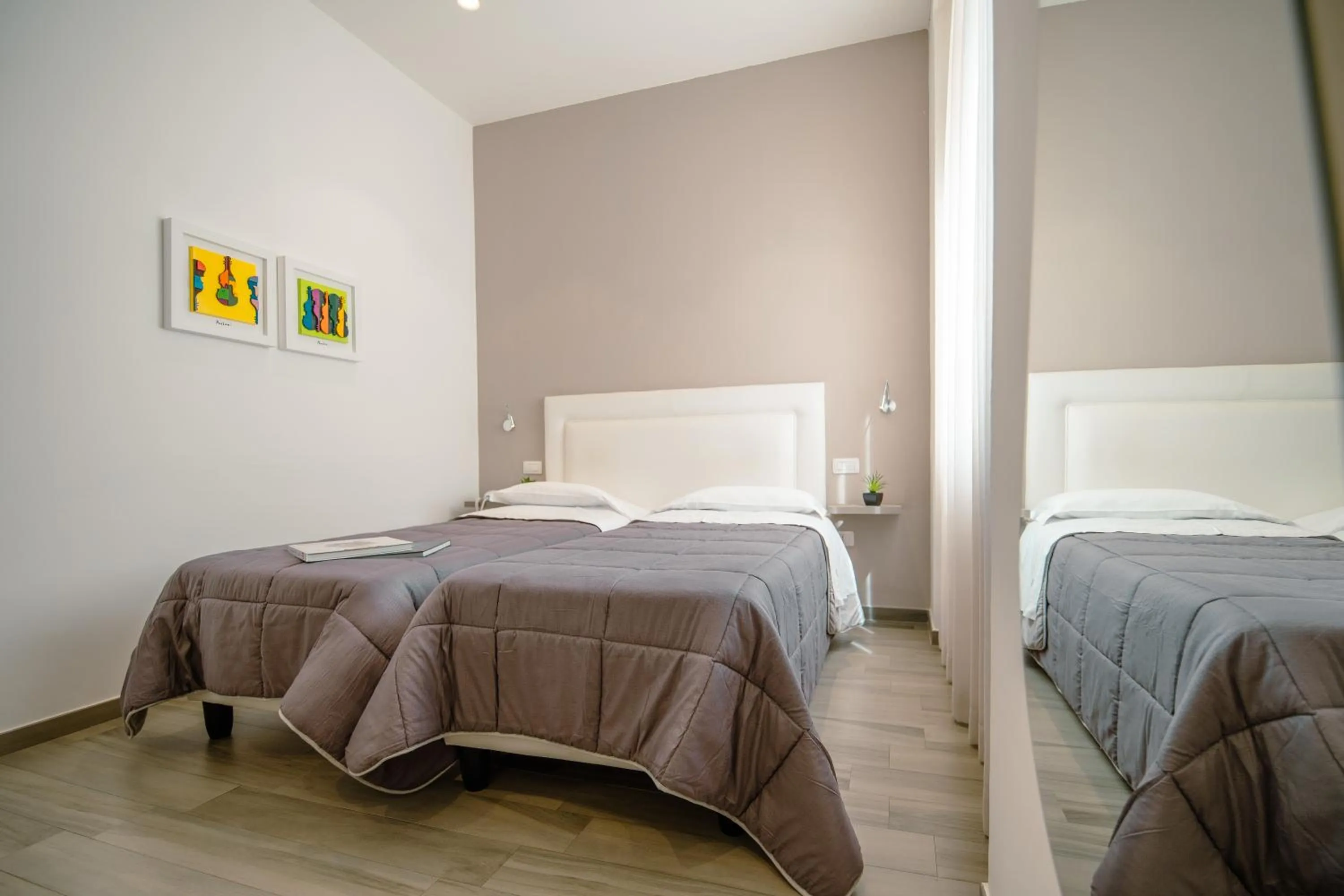 Photo of the whole room, Bed in Hotel Bruman Salerno