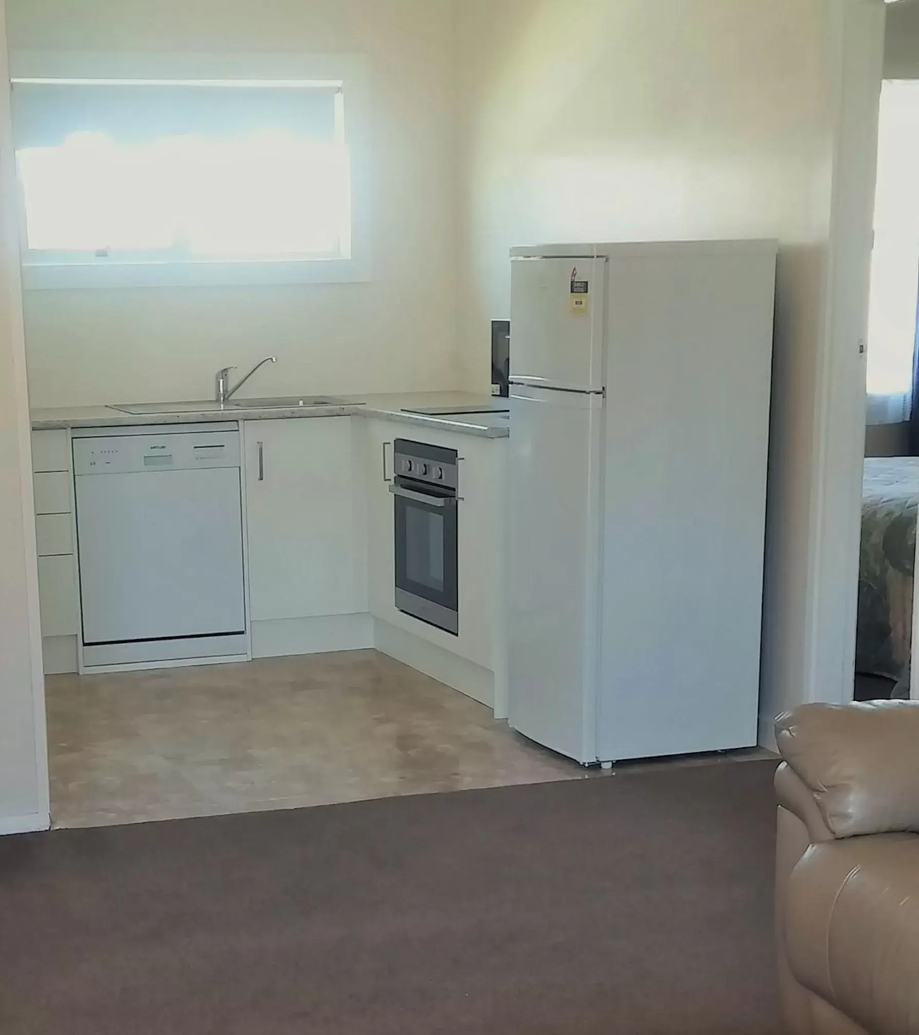 Kitchen or kitchenette, Kitchen/Kitchenette in Mount Hutt Motels