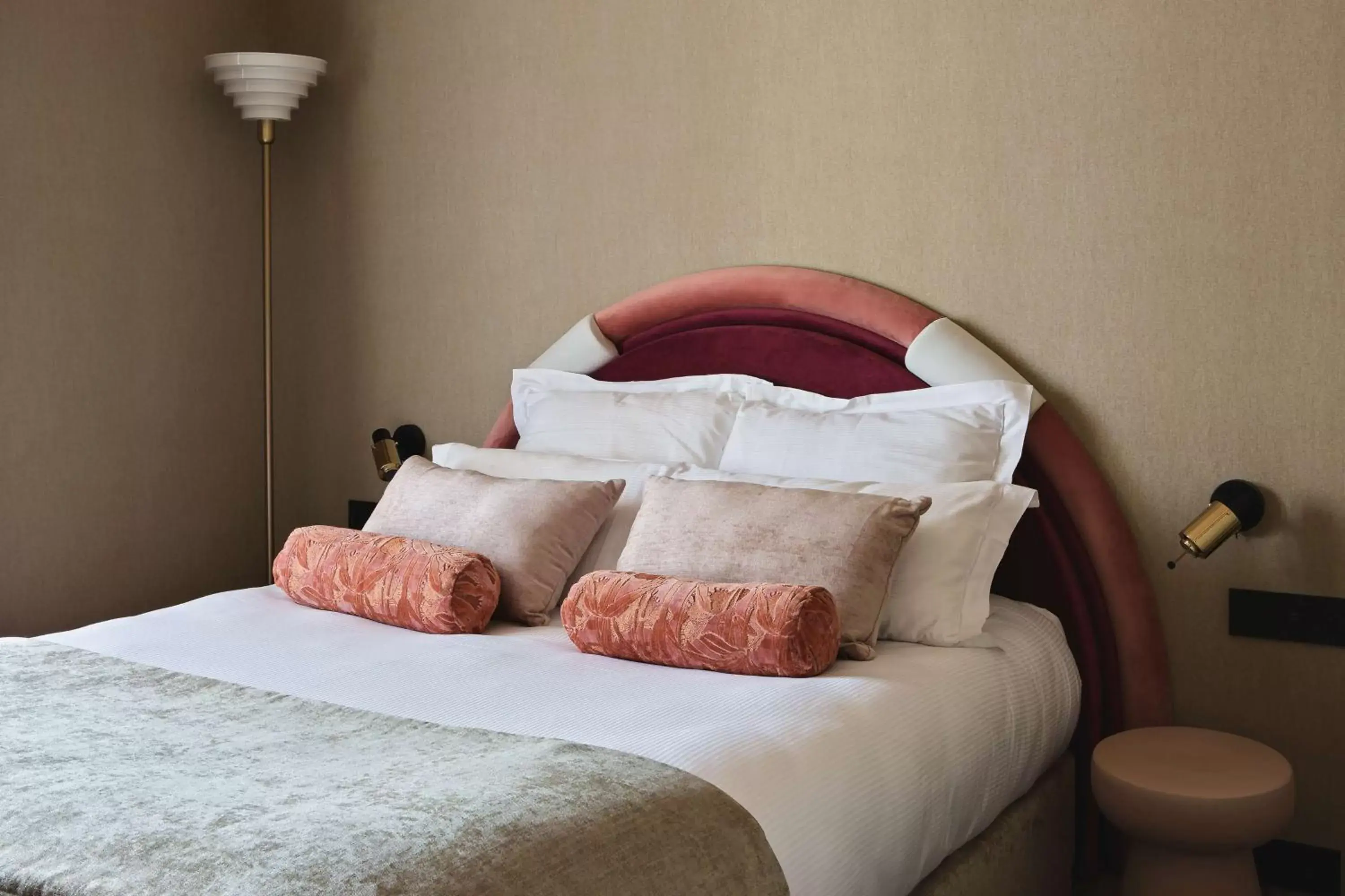 Bedroom, Bed in Best Western Plus Hôtel Mercedes
