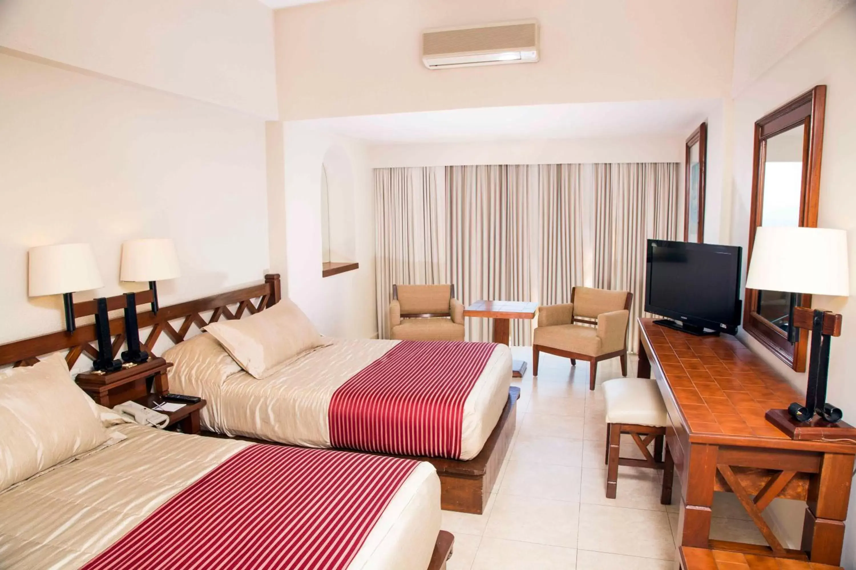Double Room with Two Double Beds in Hotel Fortin Plaza Double Room with Two Double Beds in Hotel Fortin Plaza