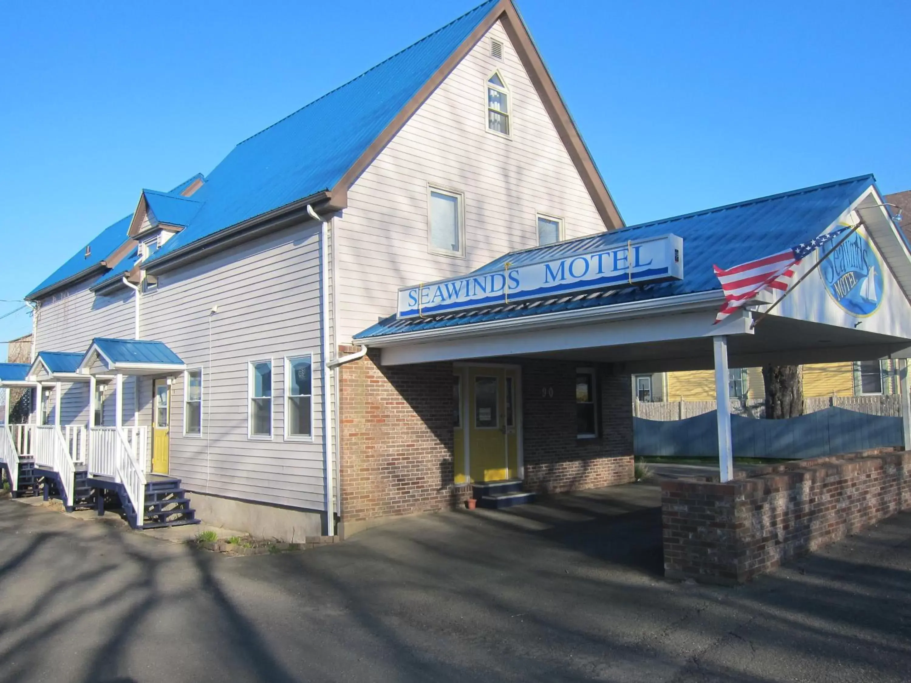 Property Building in Seawinds Motel & Cottages