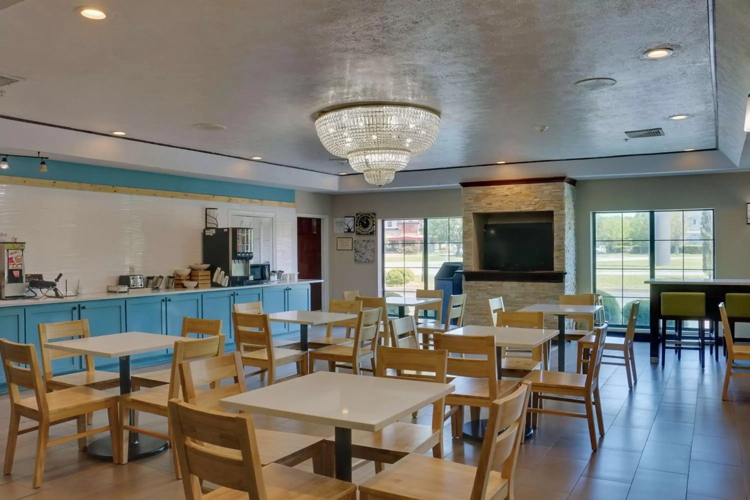 Restaurant/Places to Eat in Country Inn & Suites by Radisson, Savannah Gateway, GA