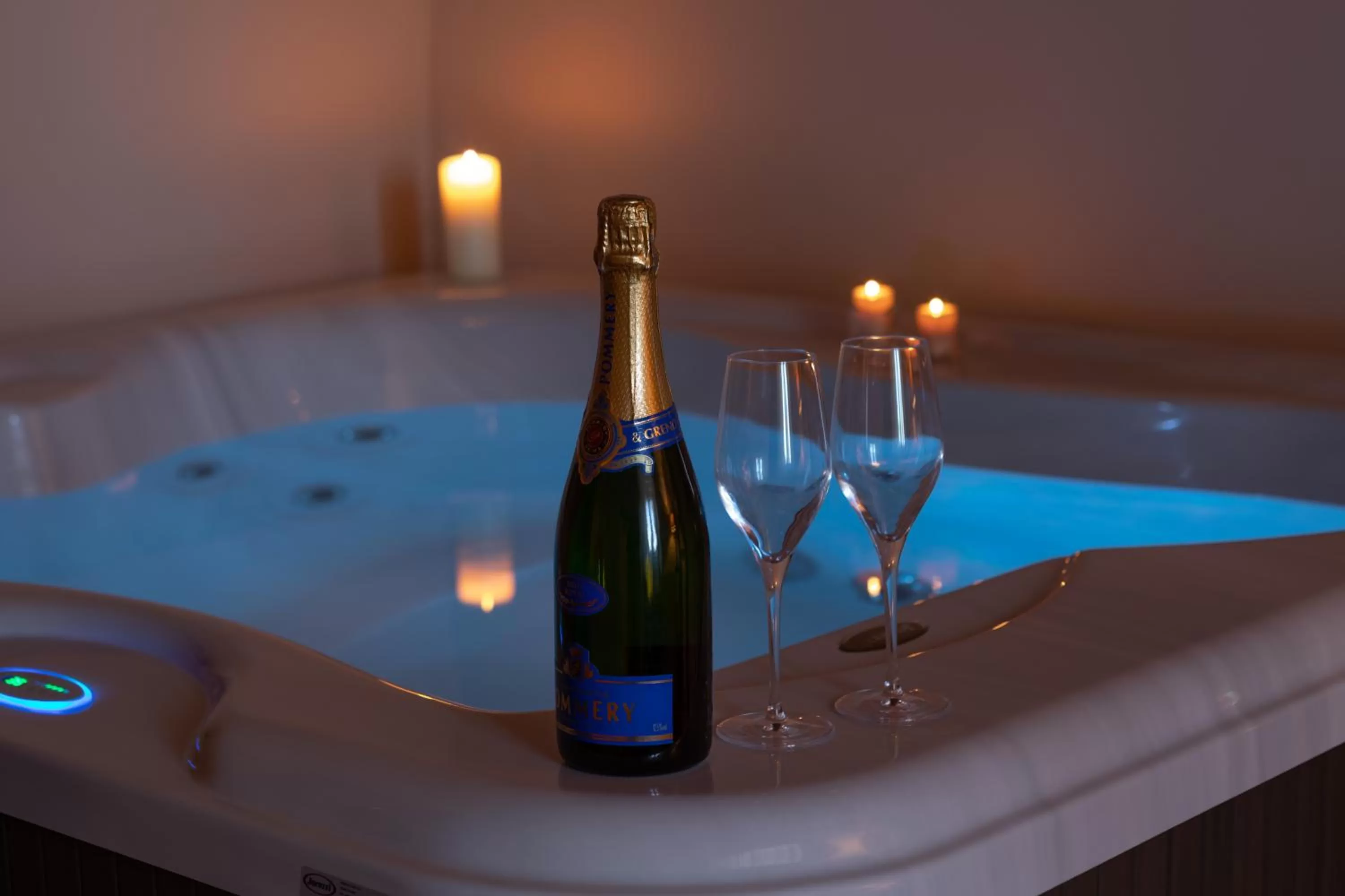 Hot Tub in Borgo Petroro