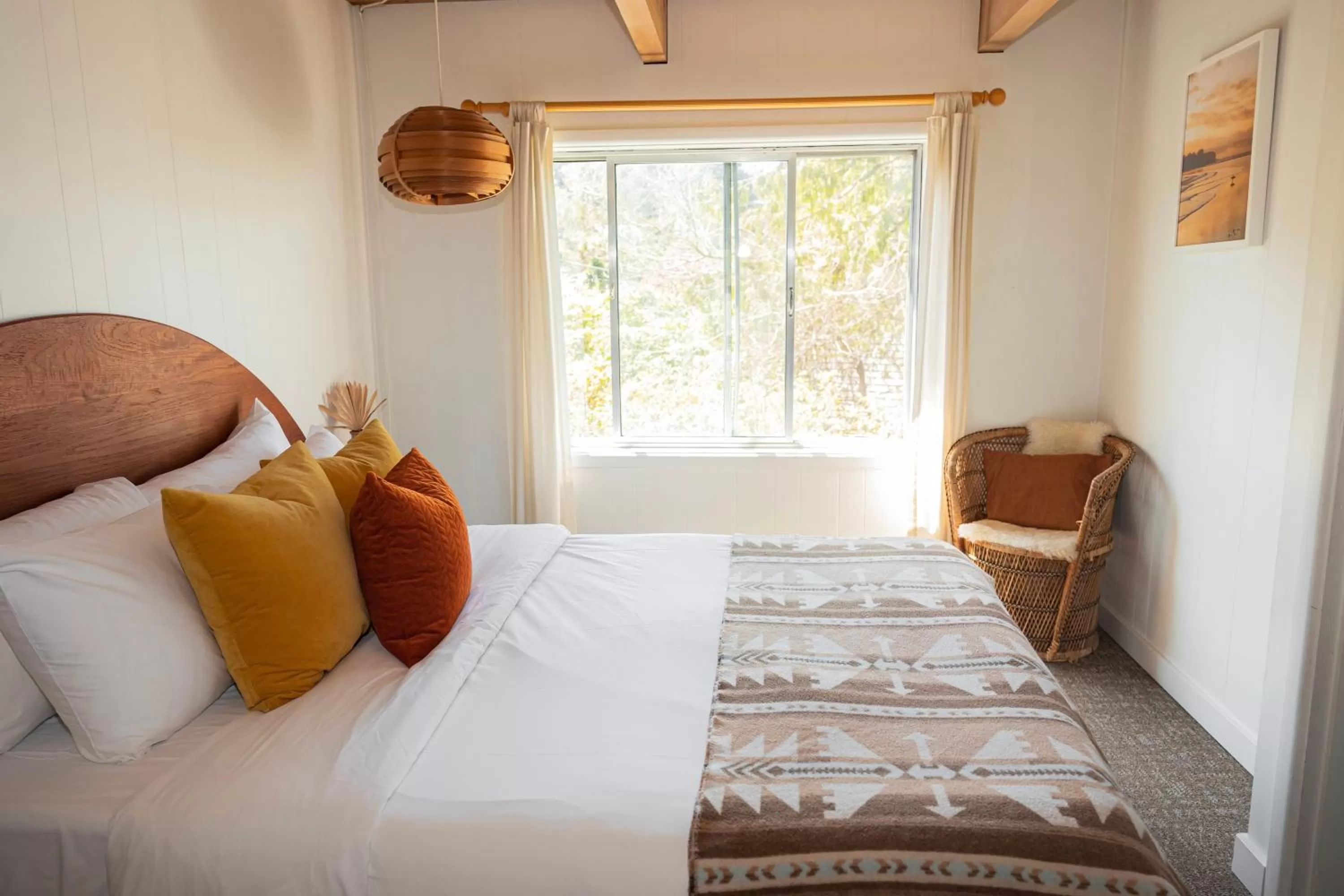 Bed in The Shoreline Tofino