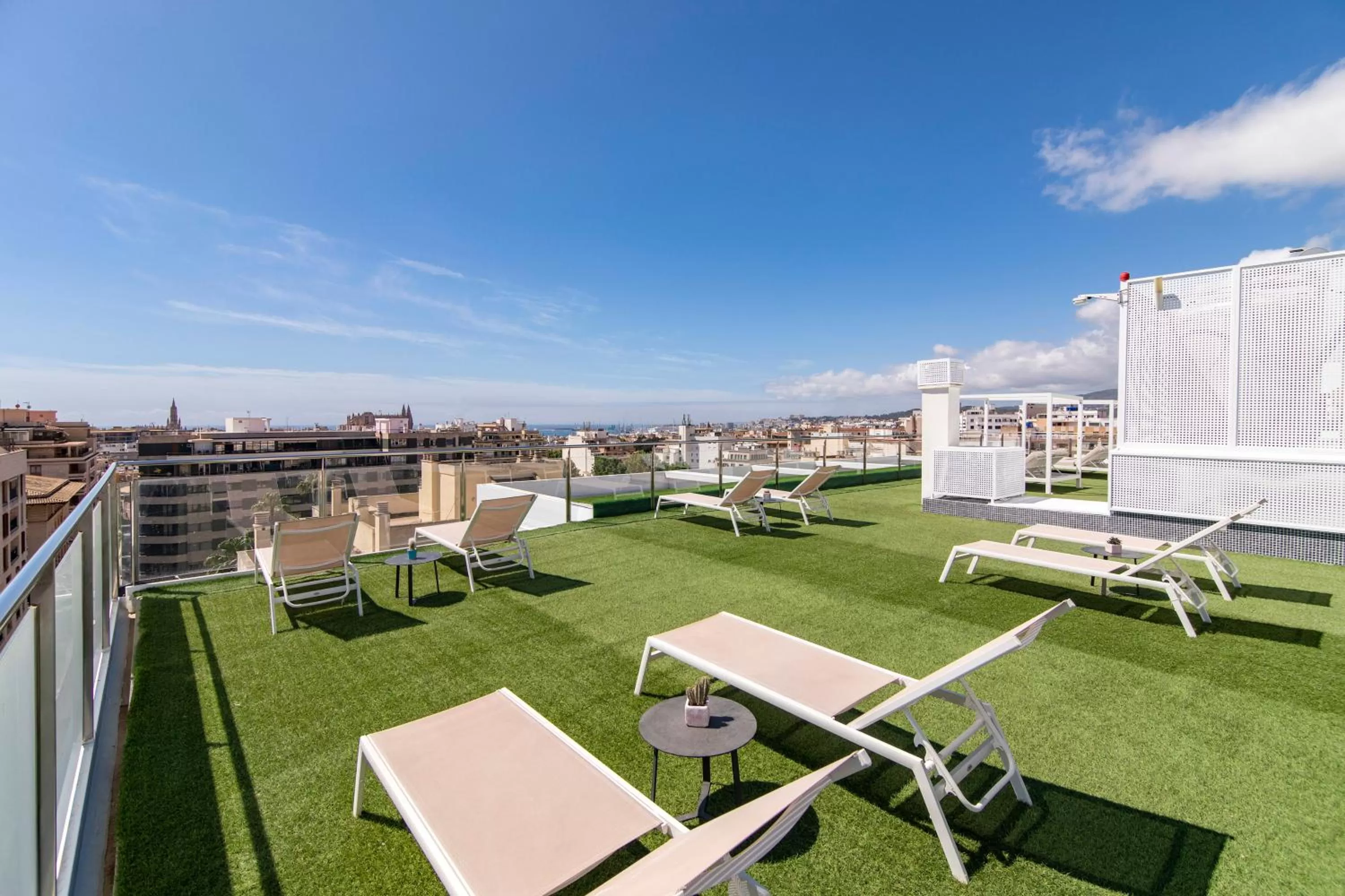 Solarium in INNSiDE by Meliá Palma Center