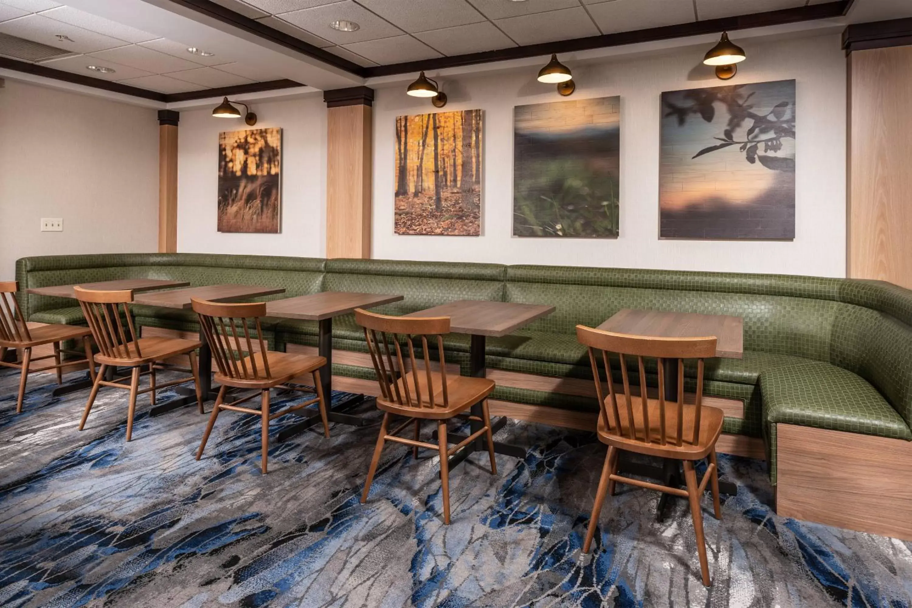Restaurant/places to eat in Fairfield Inn and Suites by Marriott New Bedford