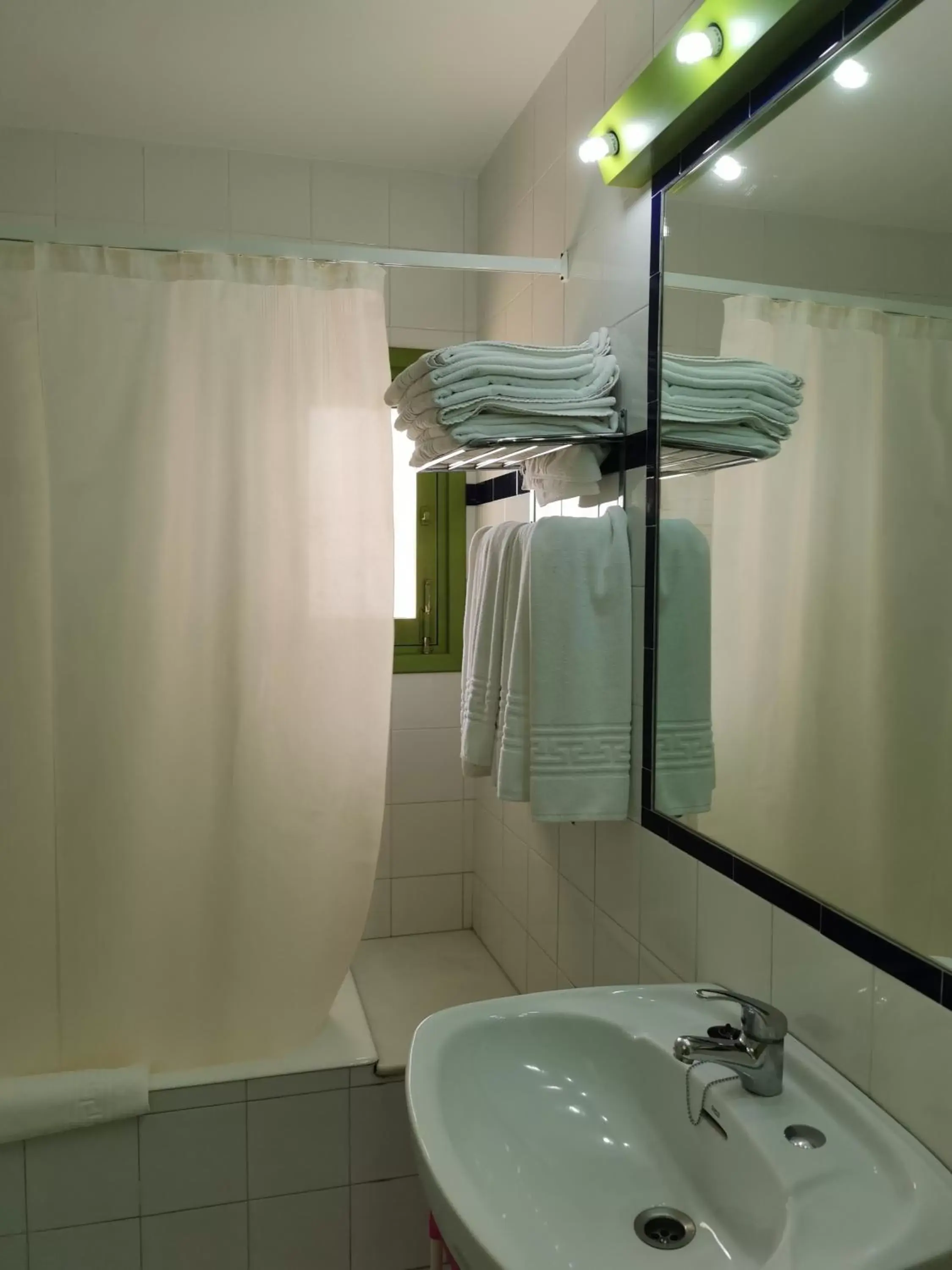 Bathroom in Hotel El Puntazo I