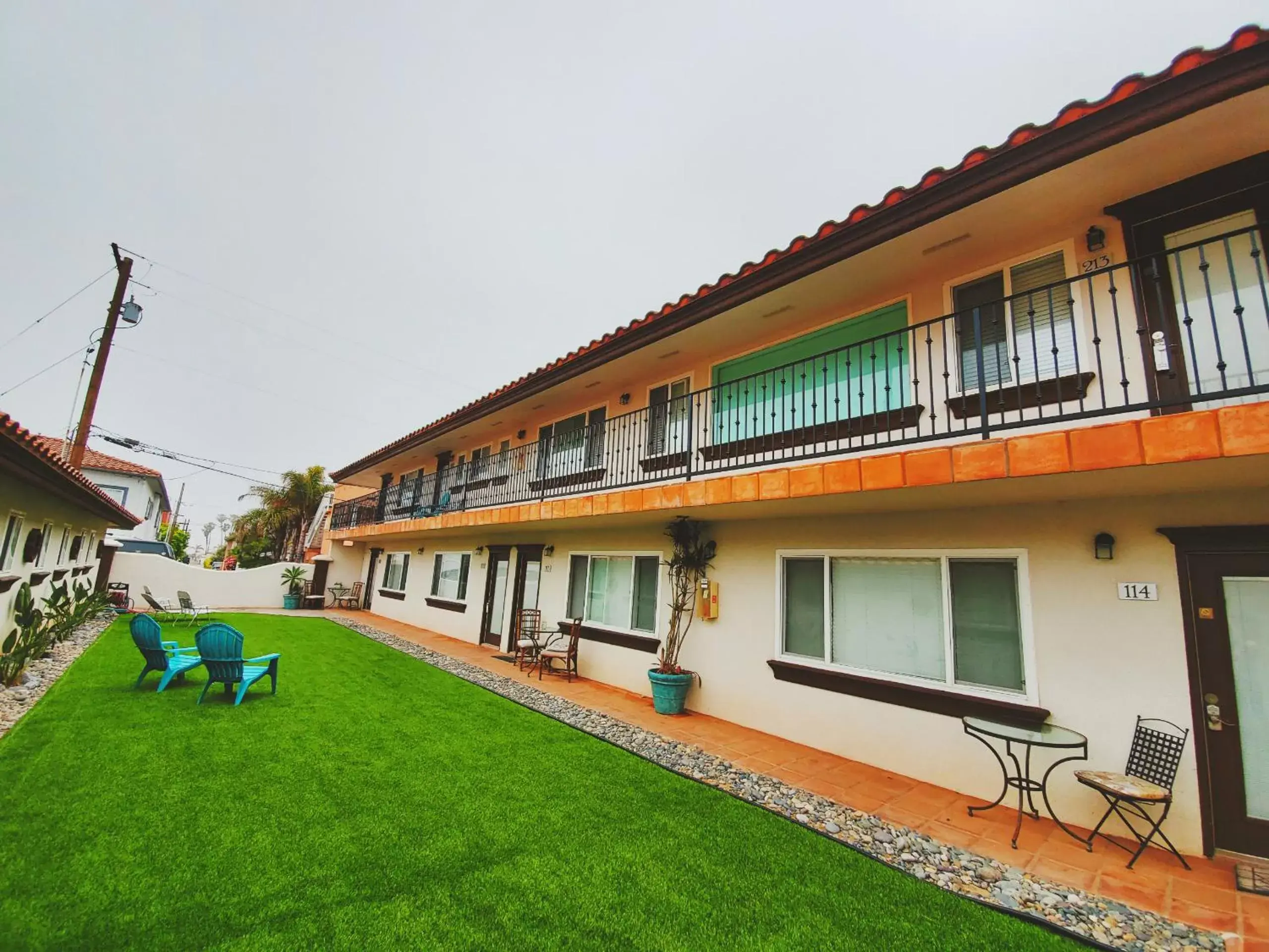 Property Building in Sand Castle Inn