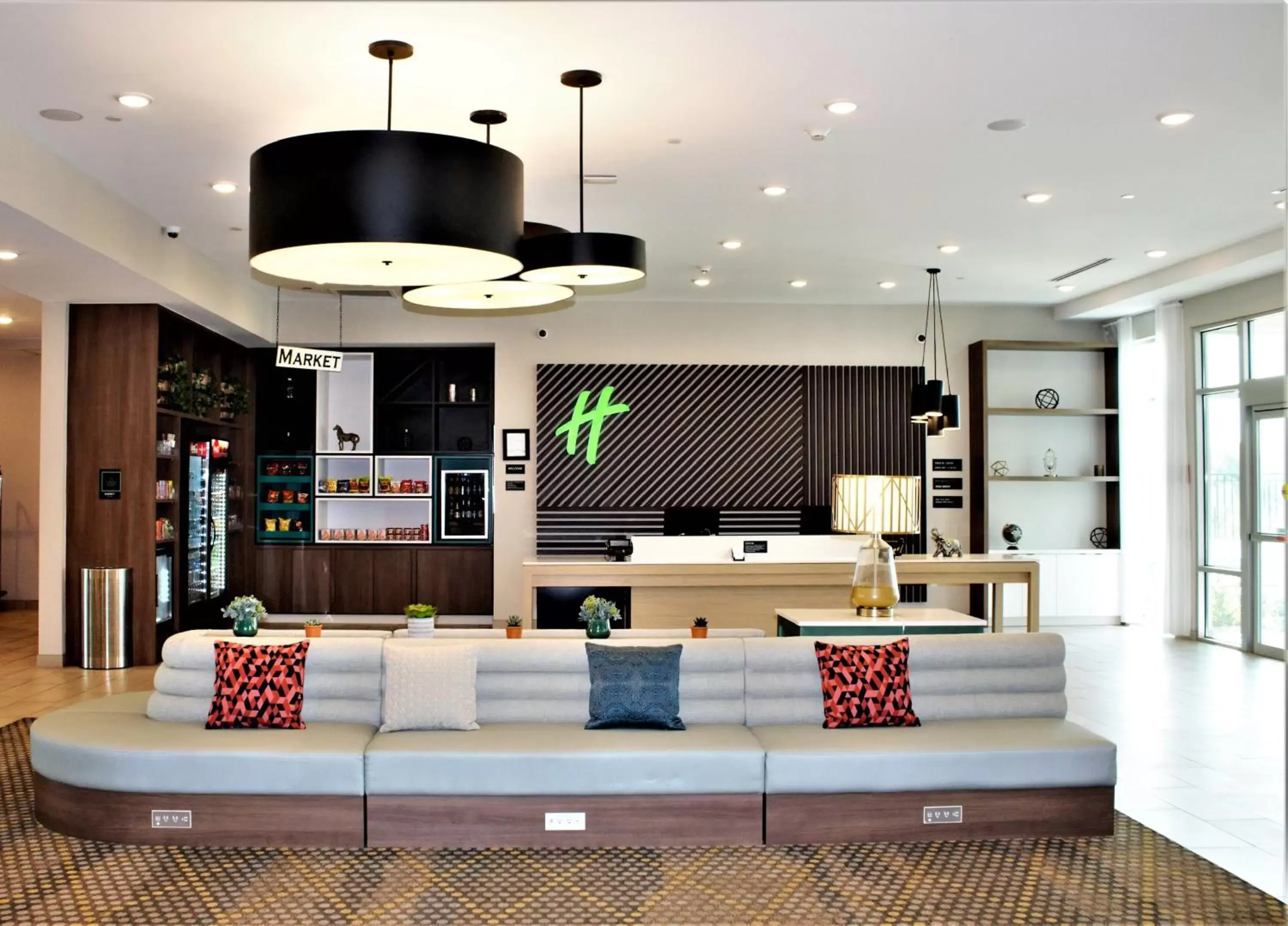Property building, Lobby/Reception in Holiday Inn - Fort Worth - Alliance, an IHG Hotel