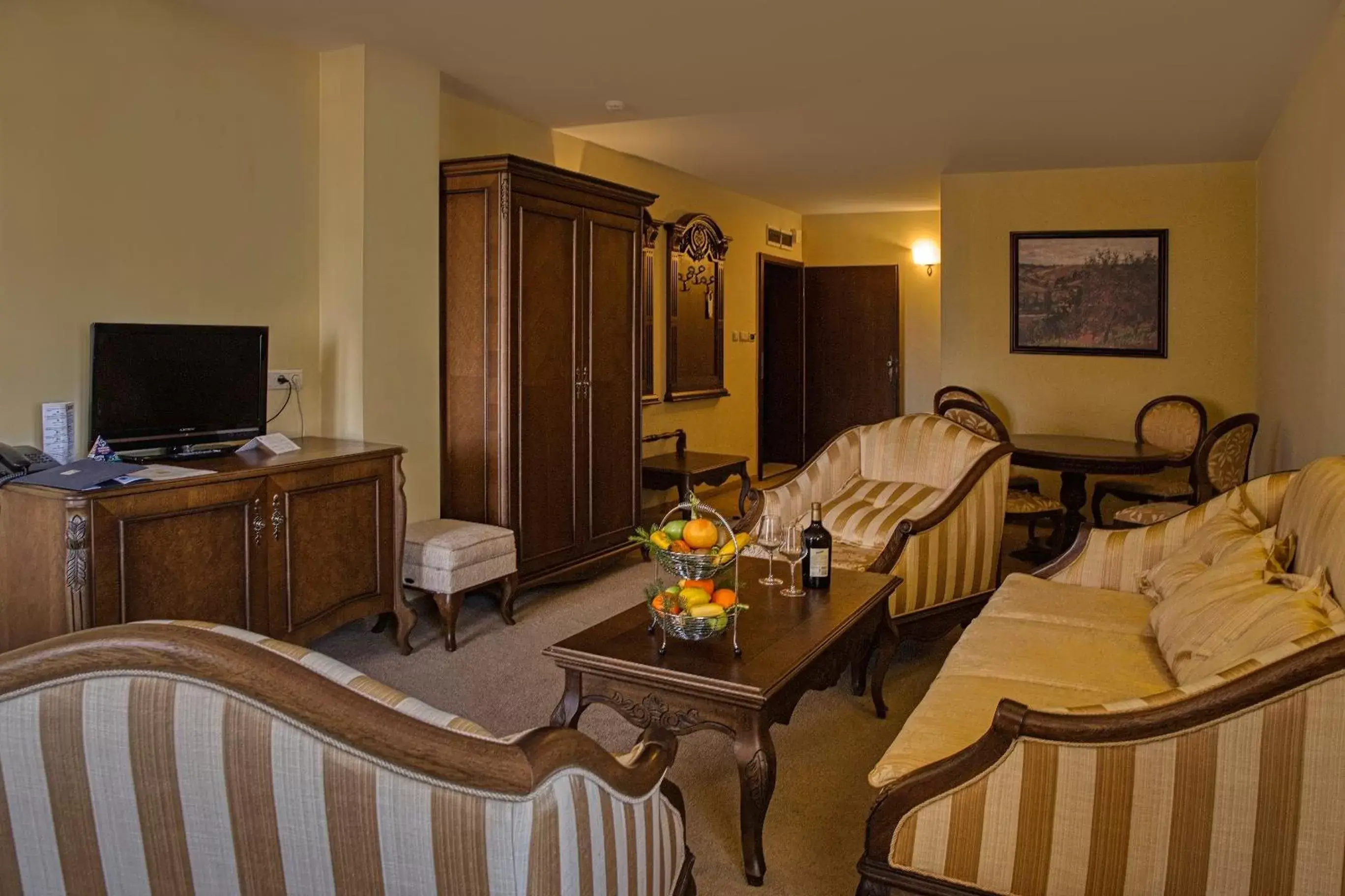 Living room, TV/Entertainment Center in MPM Hotel Sport