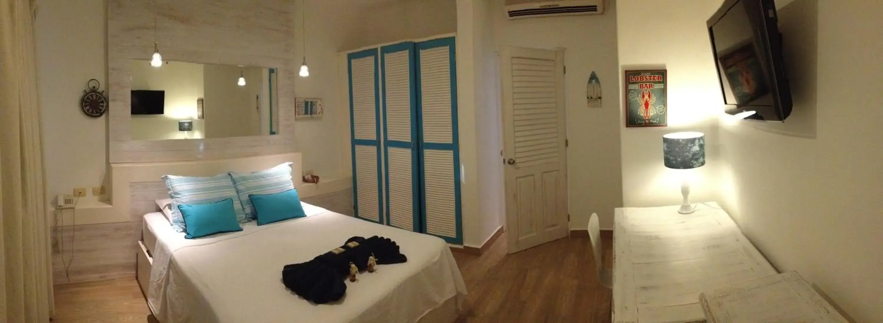 Photo of the whole room, Bed in Hotel Coco Rio by Hospitality Wellbeing