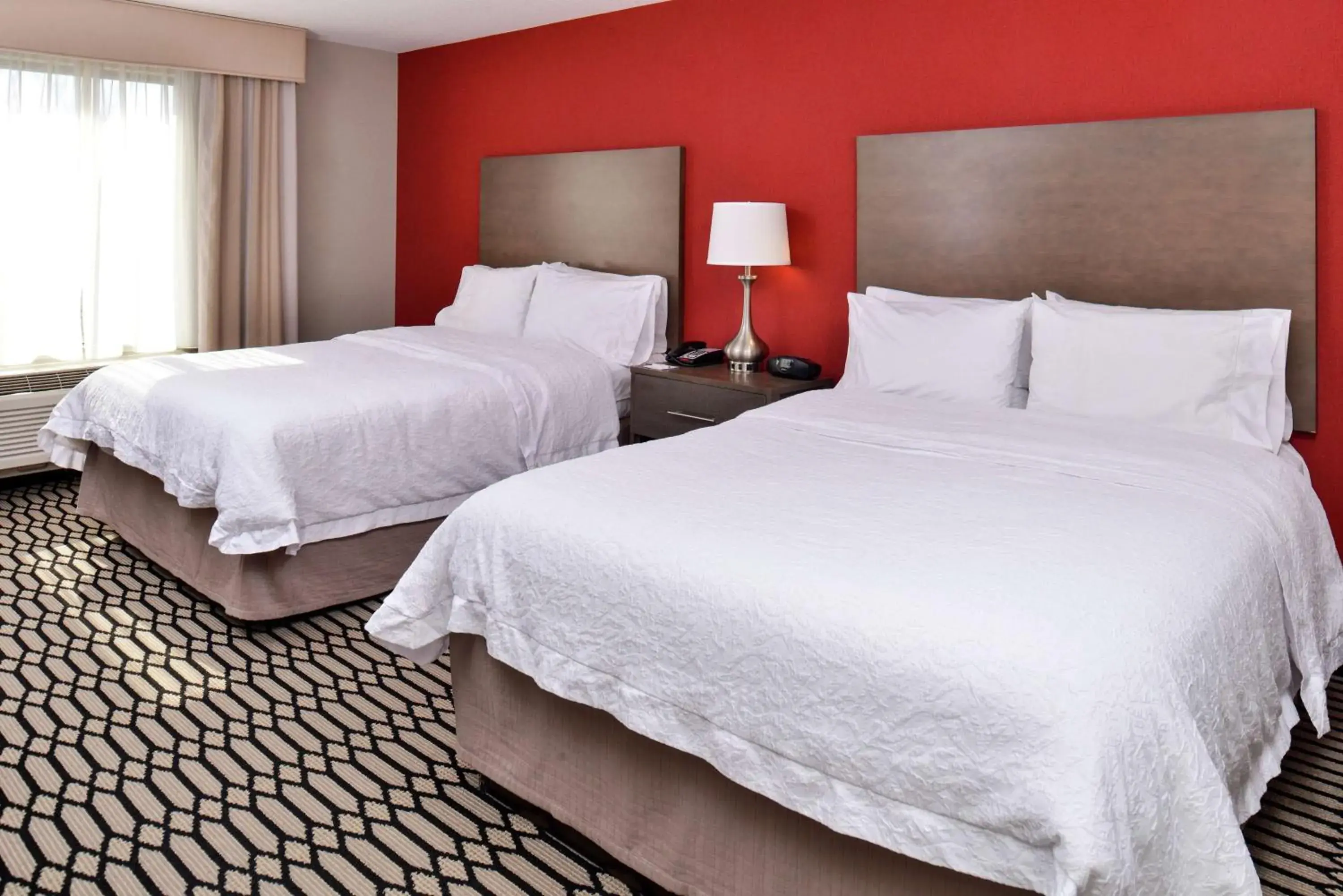 Bed in Hampton Inn By Hilton Middletown