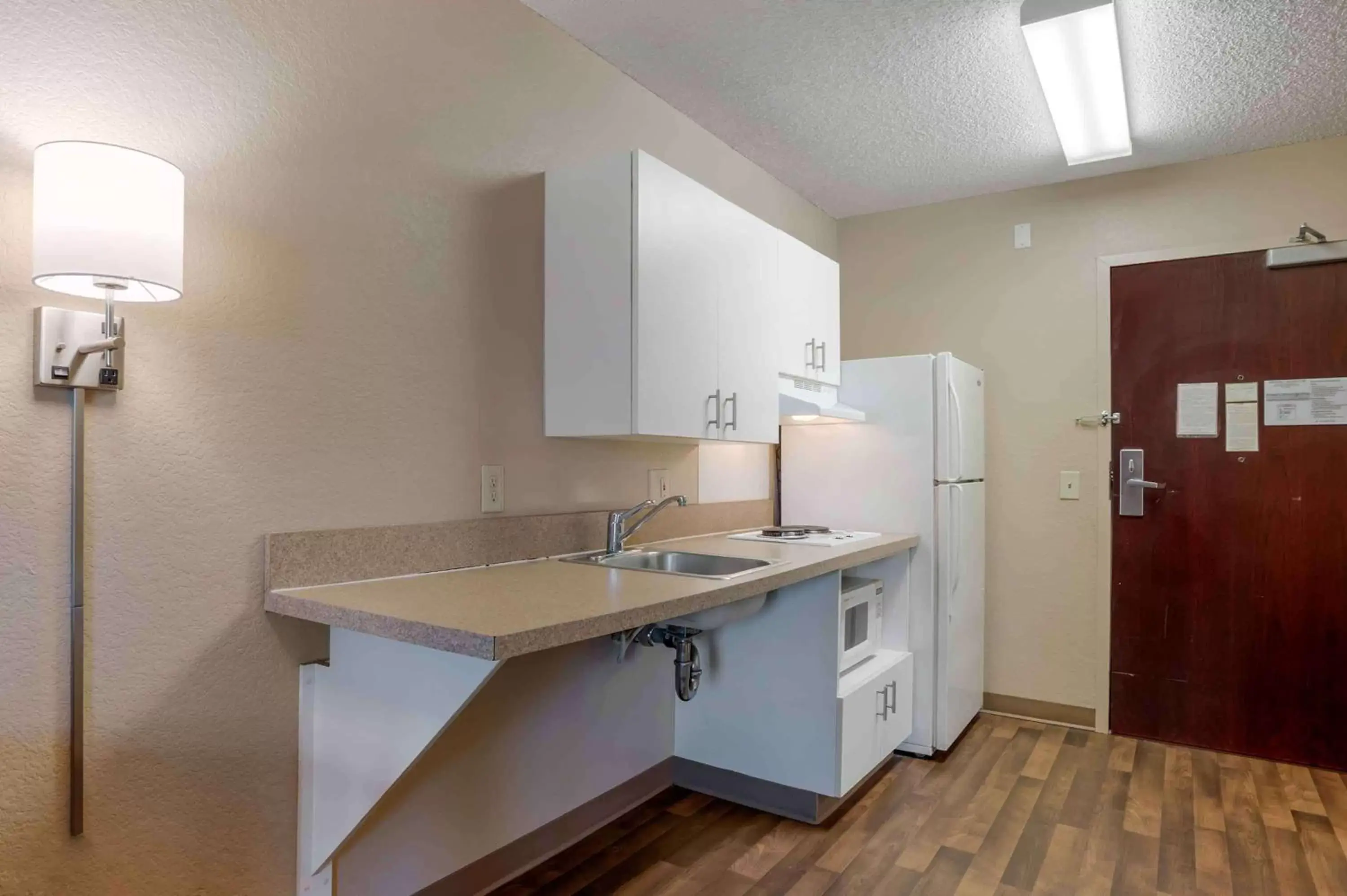 Bedroom, Kitchen/Kitchenette in Extended Stay America Suites - Orange County - Lake Forest