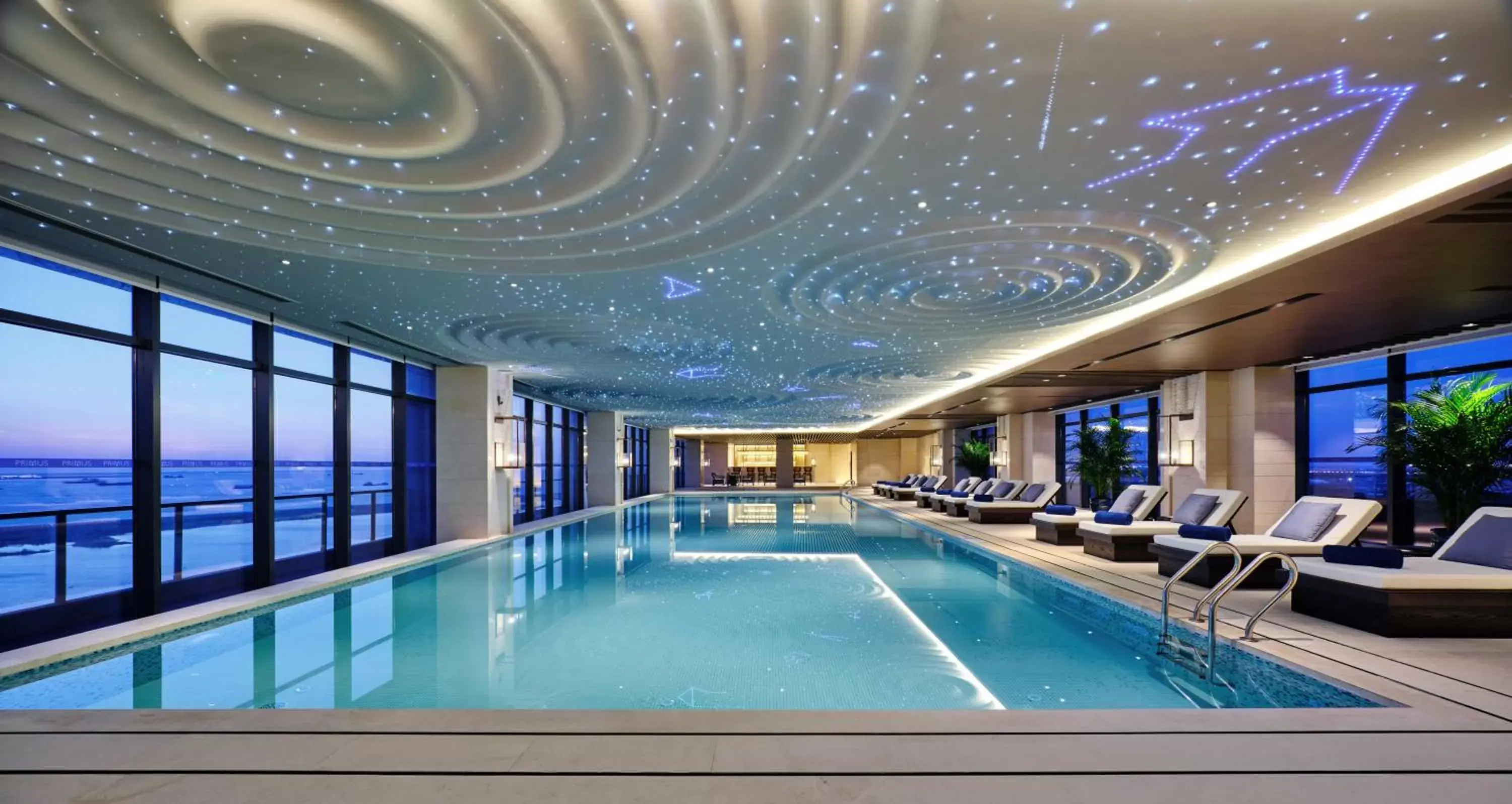 Swimming pool in Primus Hotel Shanghai Sanjiagang - Offer Pudong International Airport and Disney shuttle Swimming pool in Primus Hotel Shanghai Sanjiagang - Offer Pudong International Airport and Disney shuttle
