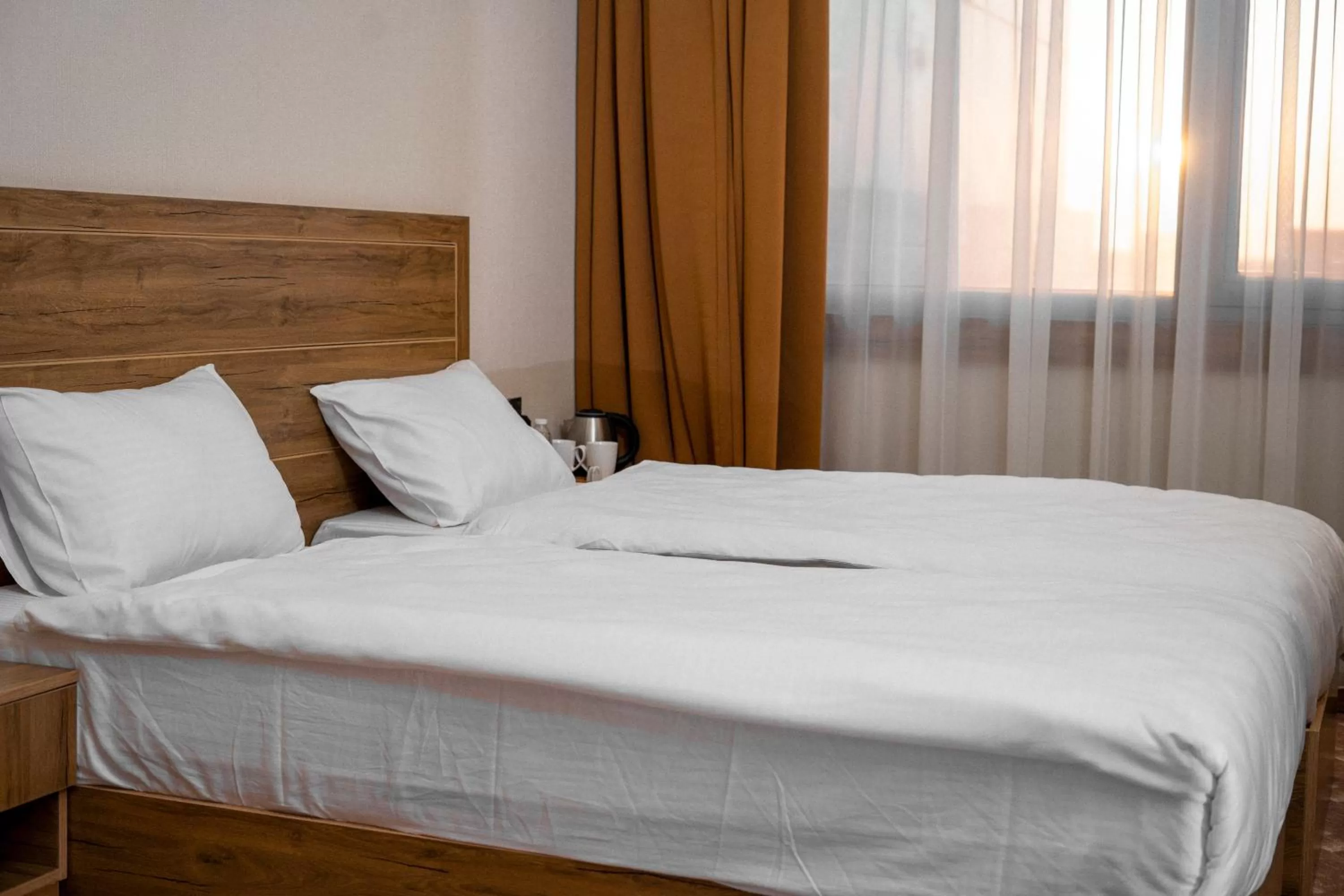 Bedroom, Bed in Al Yarmouk International Hotel