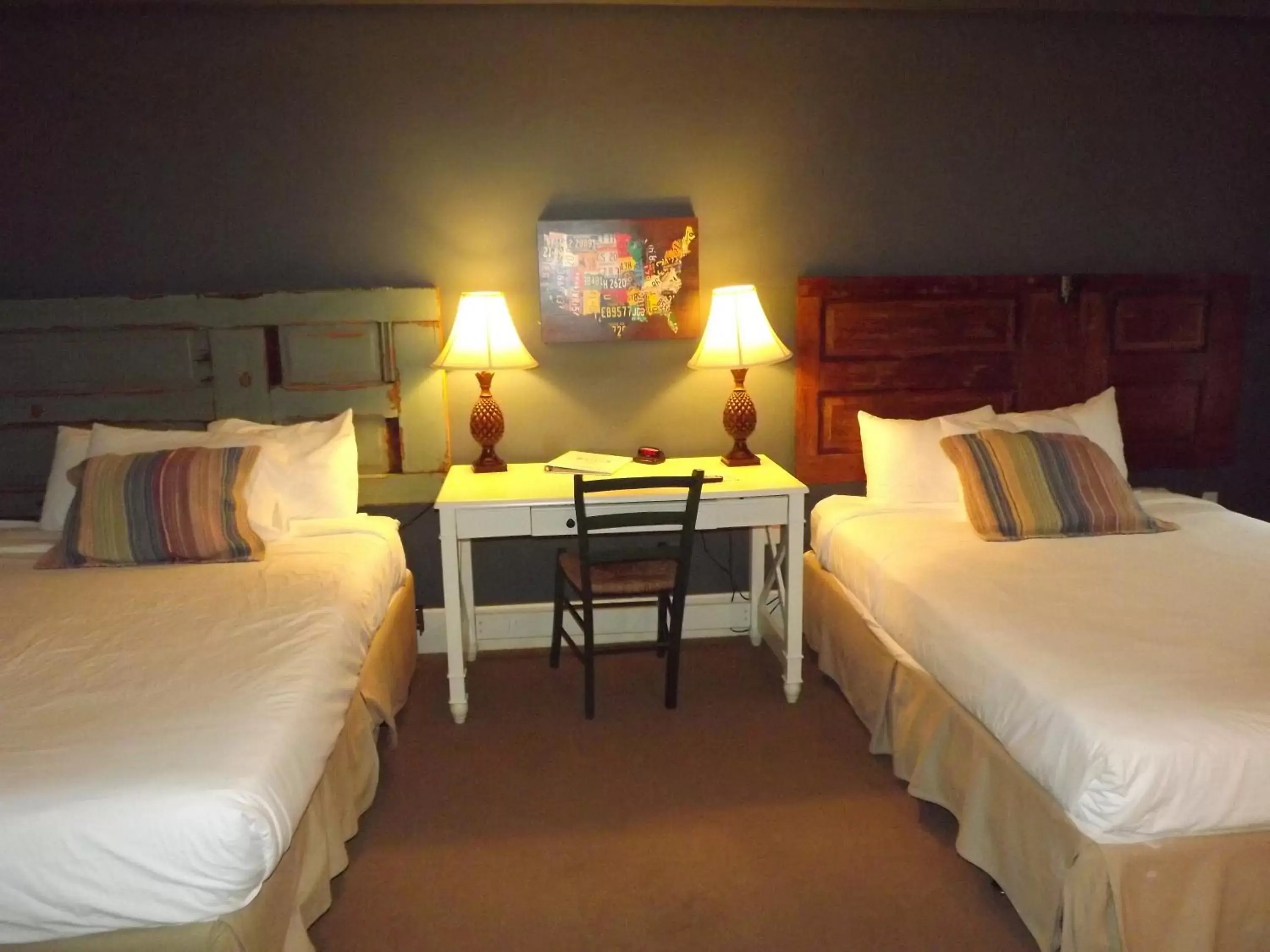 Bed in William Watson Hotel