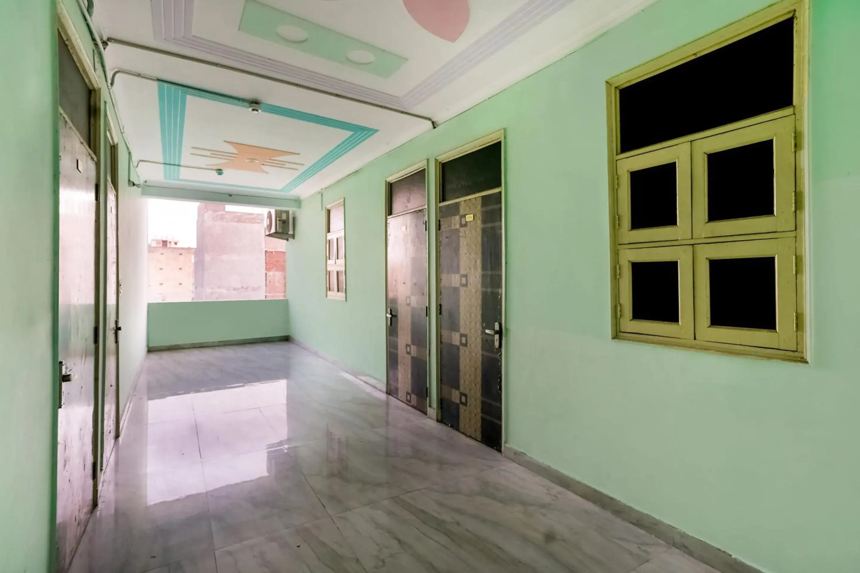 Lobby or reception in OYO 75131 Bandral Residency