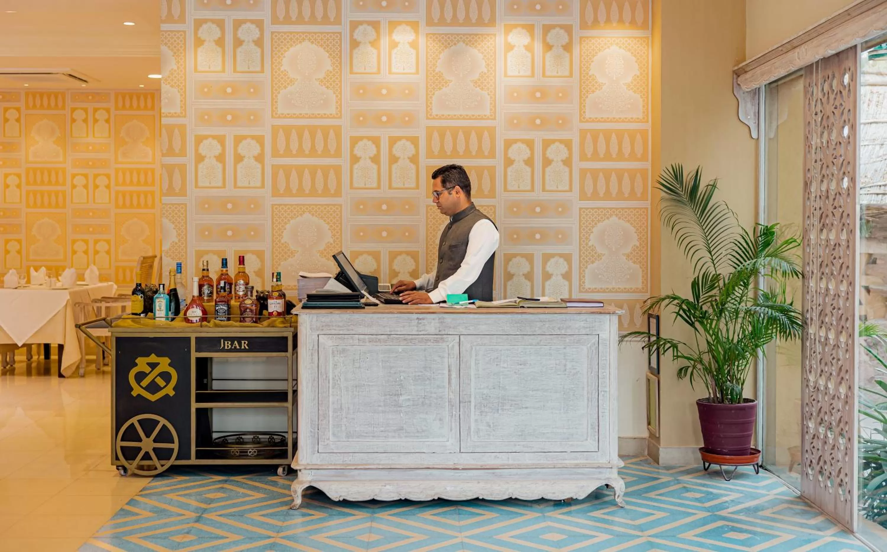 Restaurant/places to eat in Ajit Bhawan - A Palace Resort