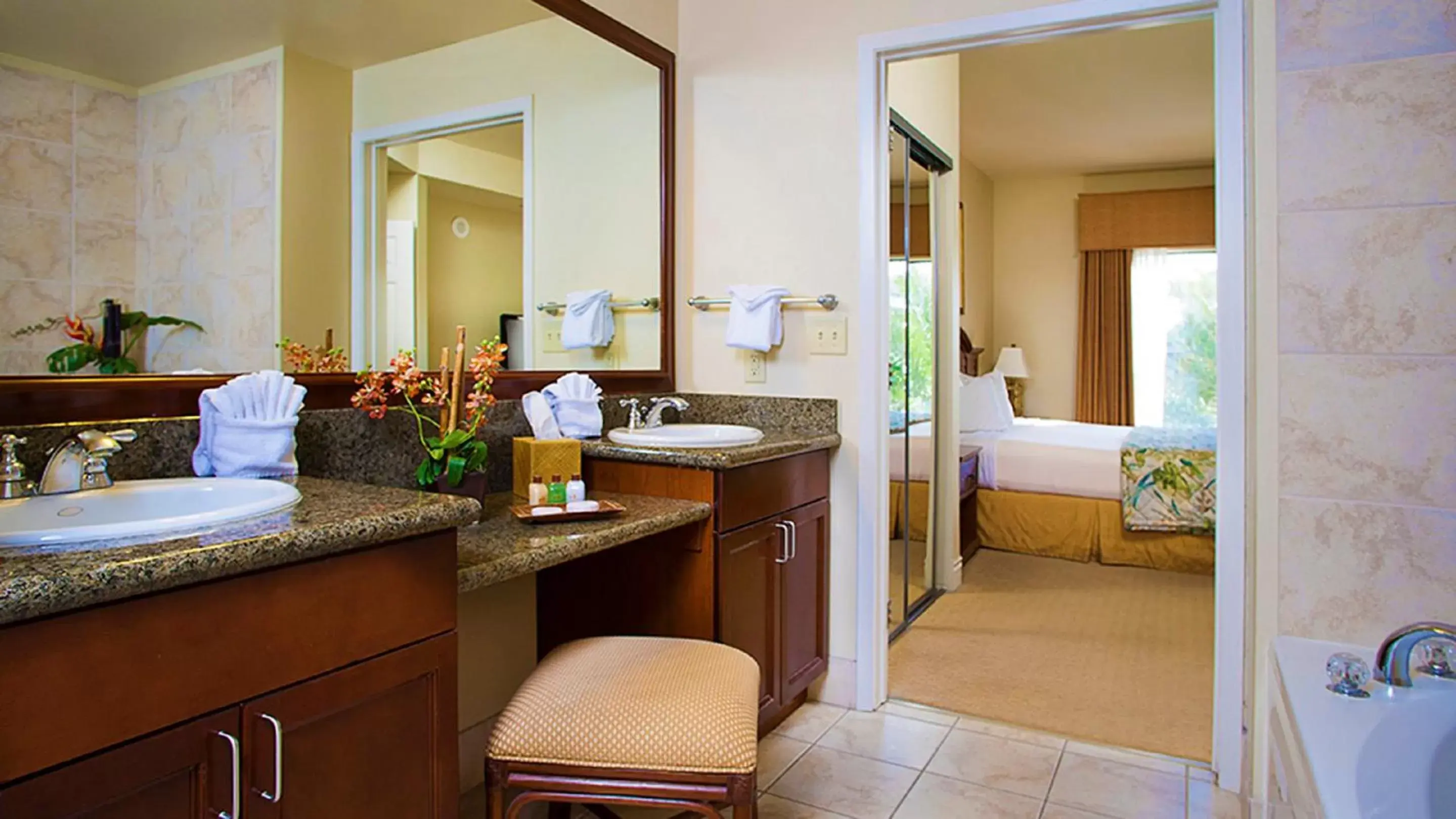 Bedroom, Bathroom in Tahiti Village Resort & Spa
