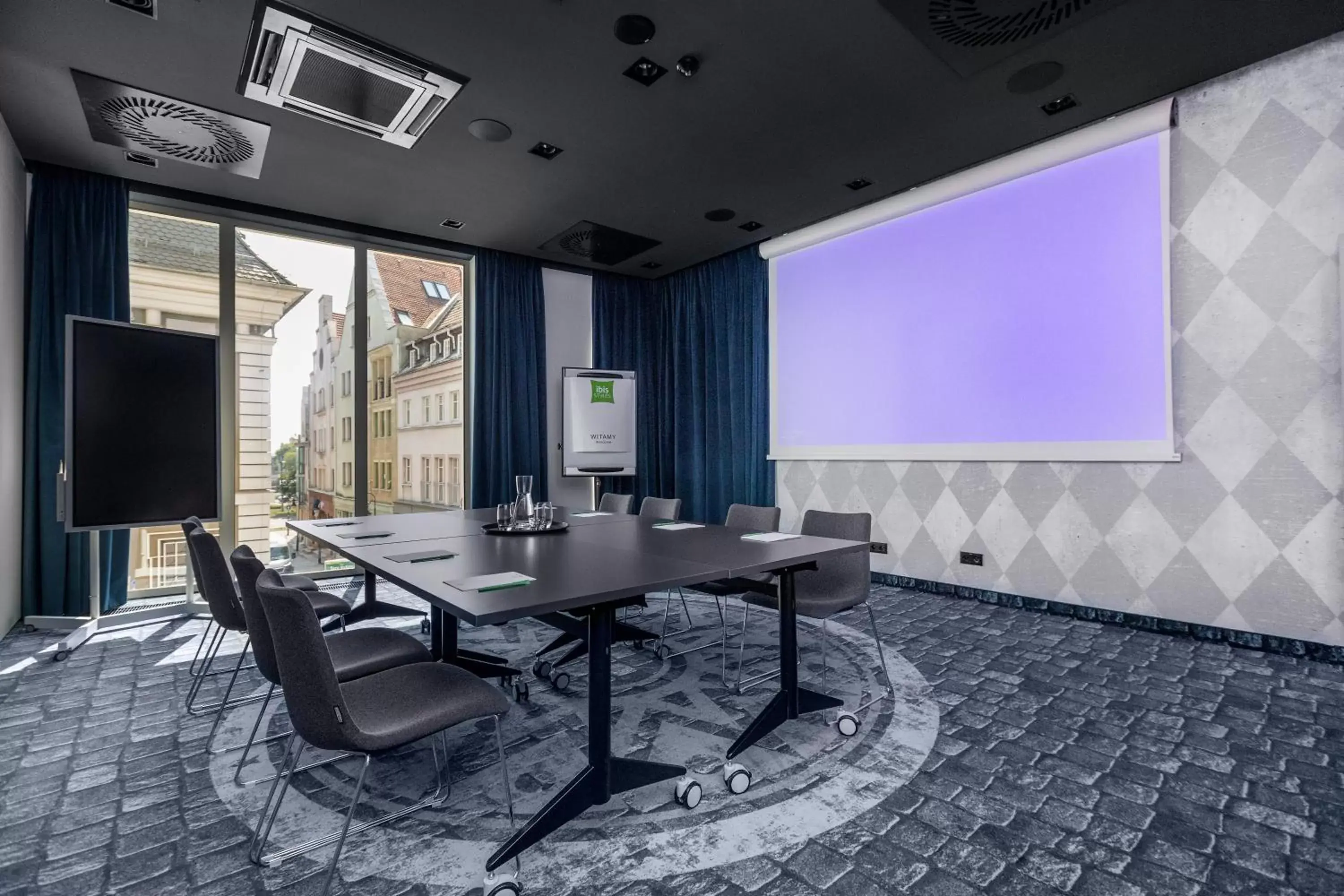 Meeting/conference room in ibis Styles Szczecin Stare Miasto