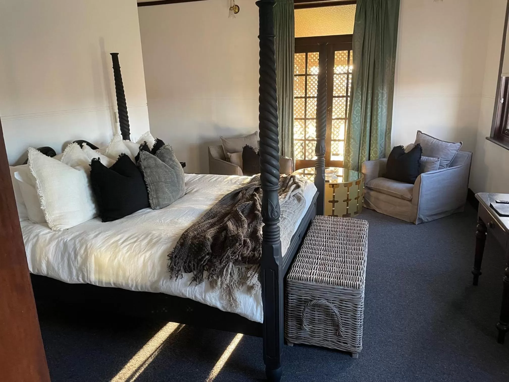 Bed in Ballina Manor Boutique Hotel