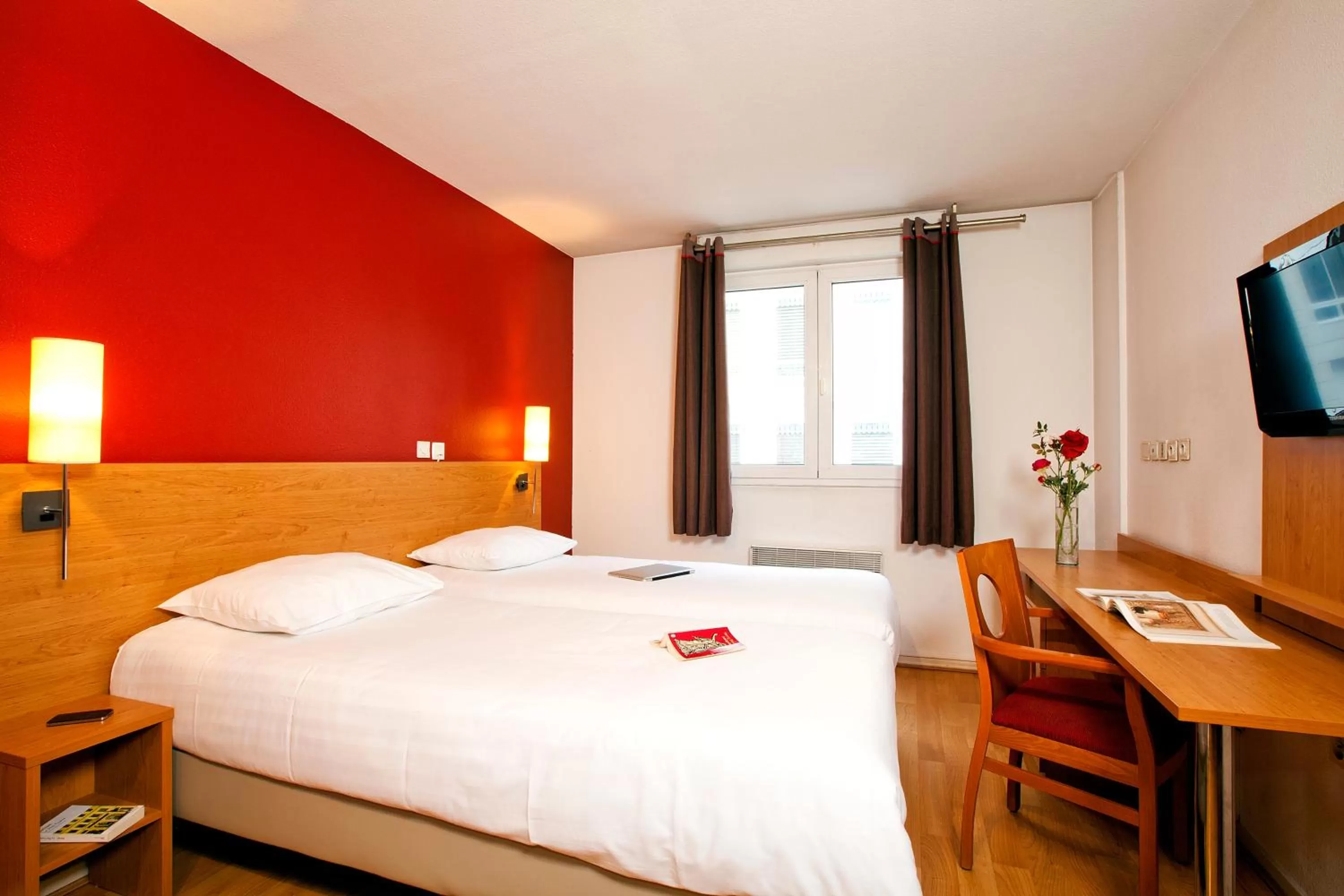 Bedroom, Bed in Séjours & Affaires Lyon Saxe-Gambetta