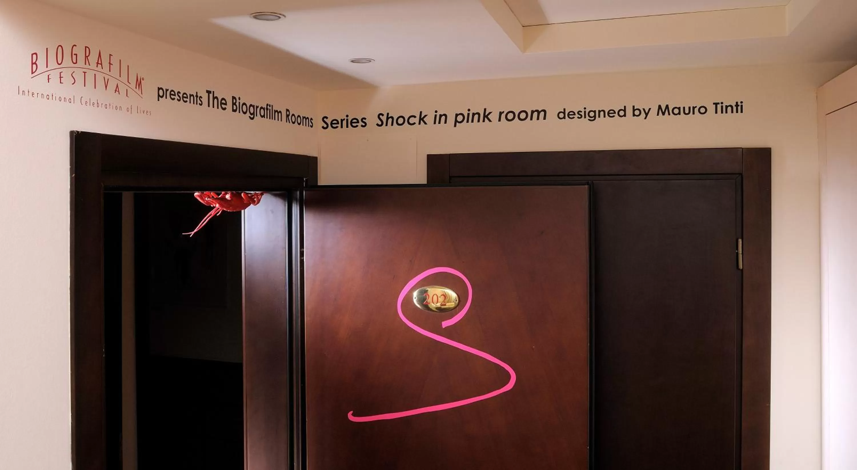 Decorative detail in Phi Hotel Bologna