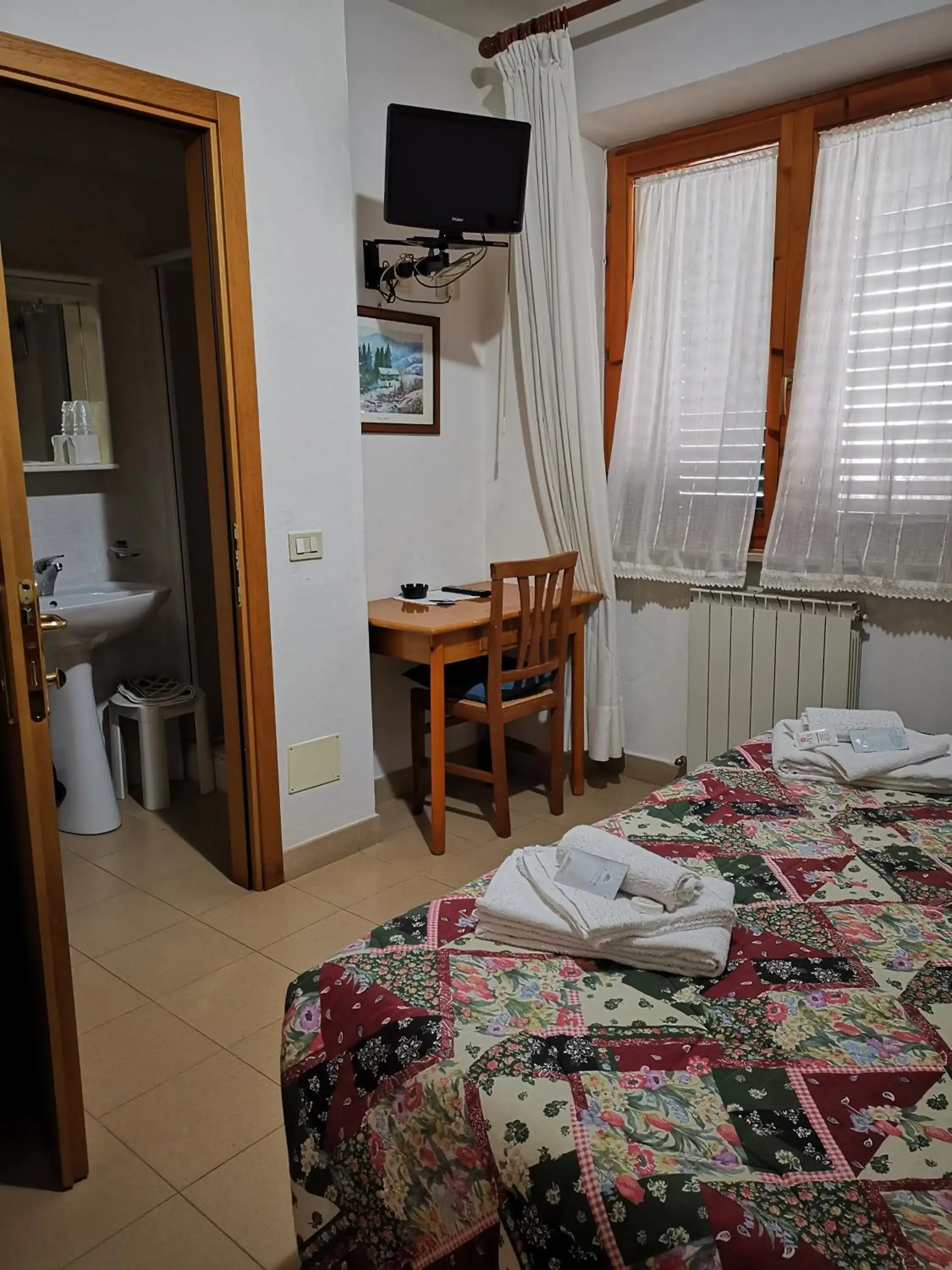 Bedroom, Bed in Osteria dei Locandieri