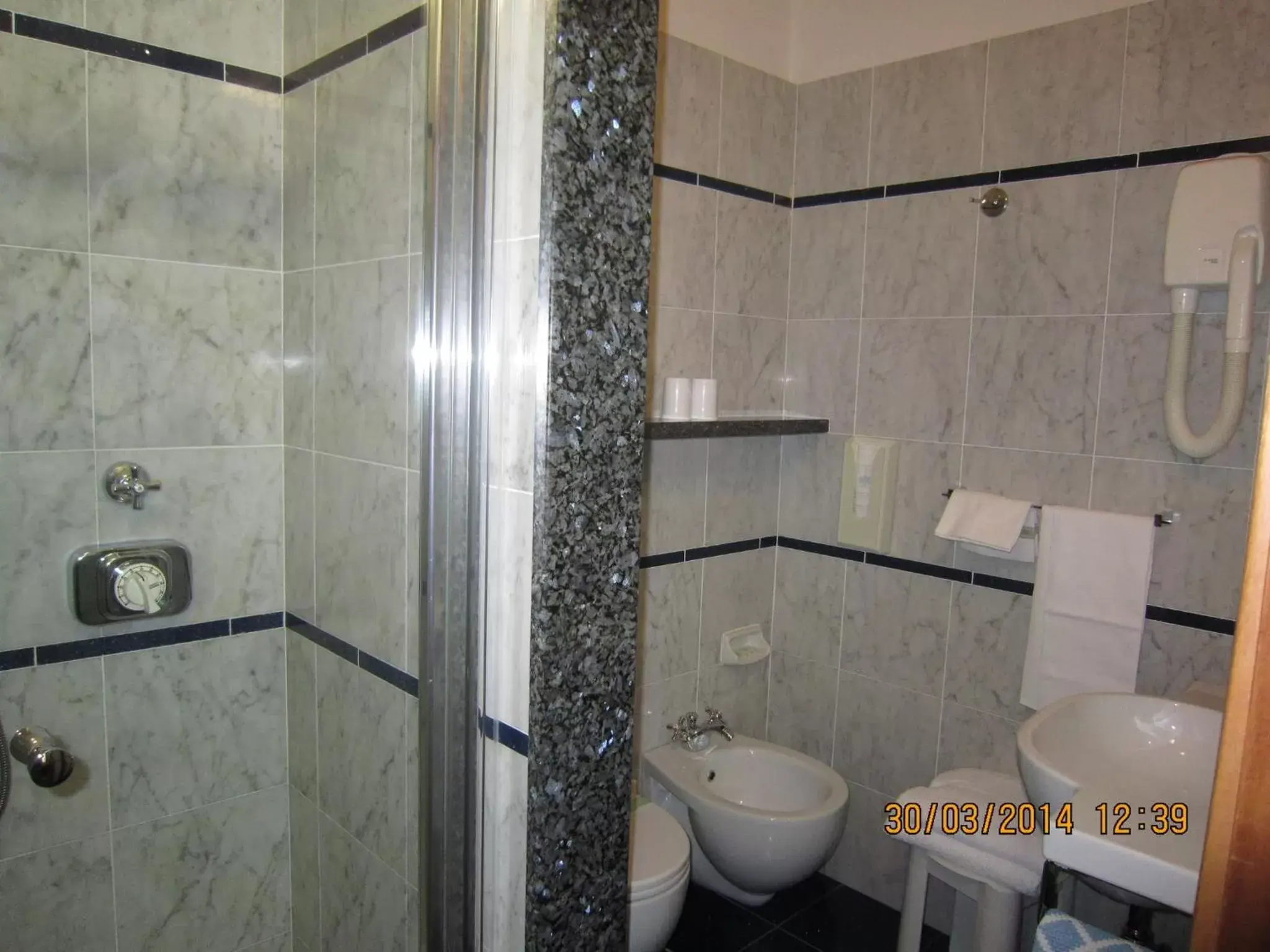 Shower, Bathroom in Hotel City