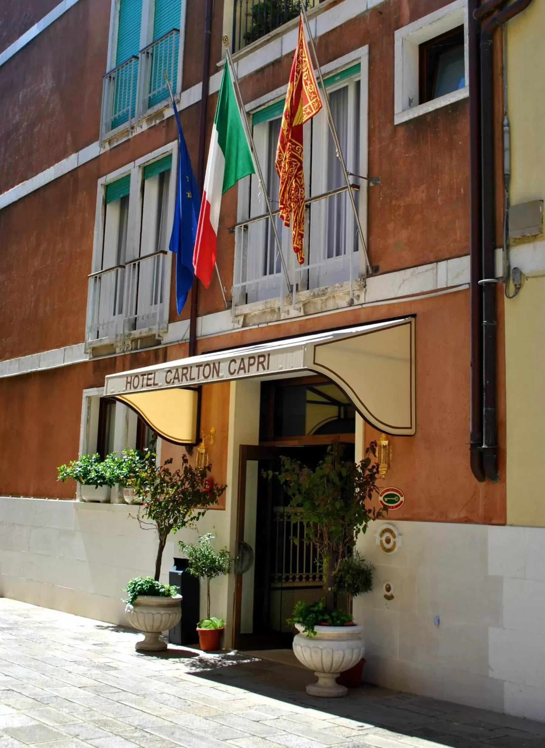 Facade/Entrance in Hotel Carlton Capri