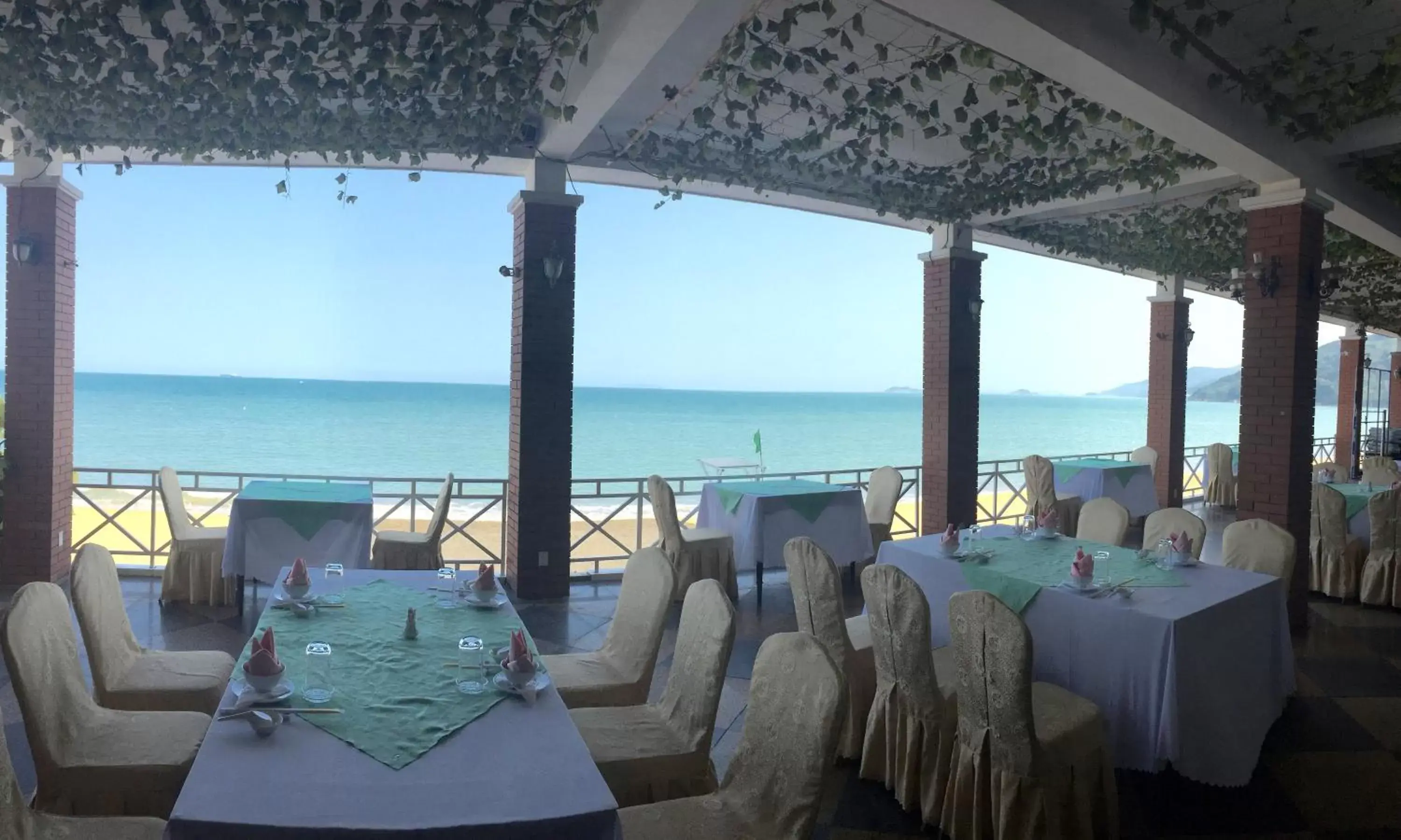 Restaurant/places to eat in Hoang Yen Hotel Restaurant/places to eat in Hoang Yen Hotel