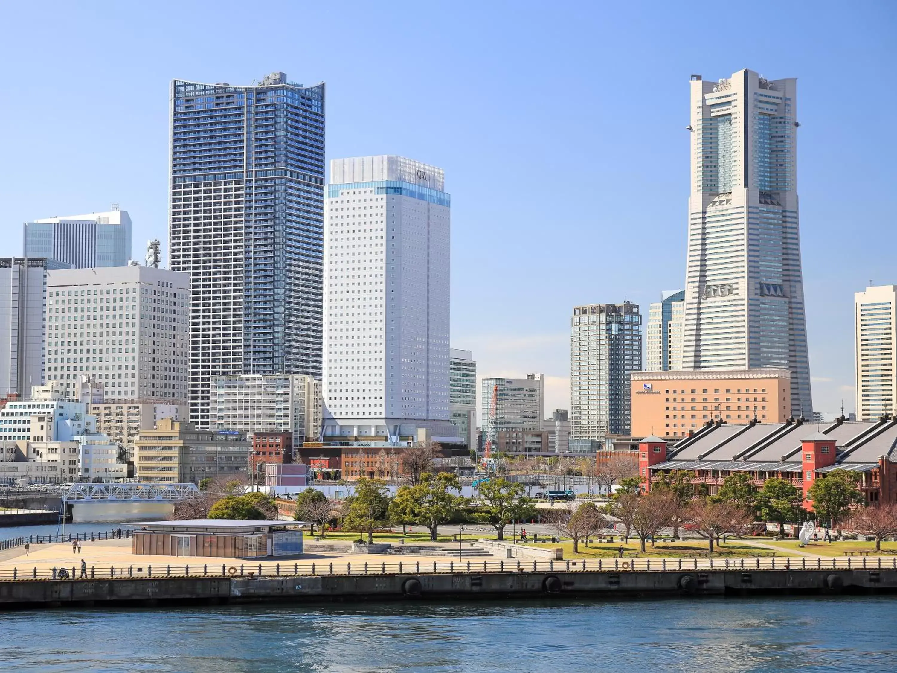 Property building in APA Hotel & Resort Yokohama Bay Tower