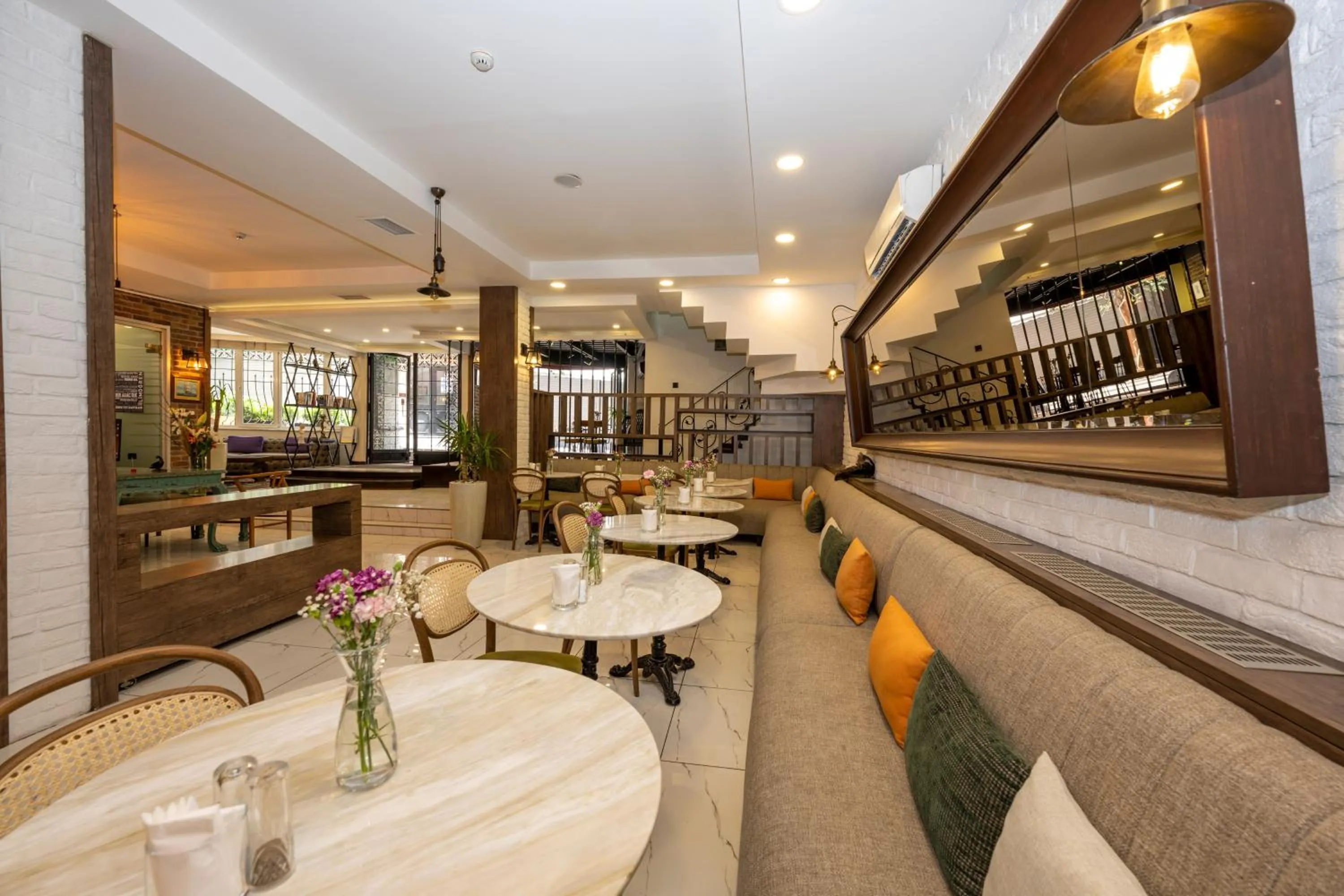 Restaurant/places to eat in The Marions Suite istanbul Special Category Taksim