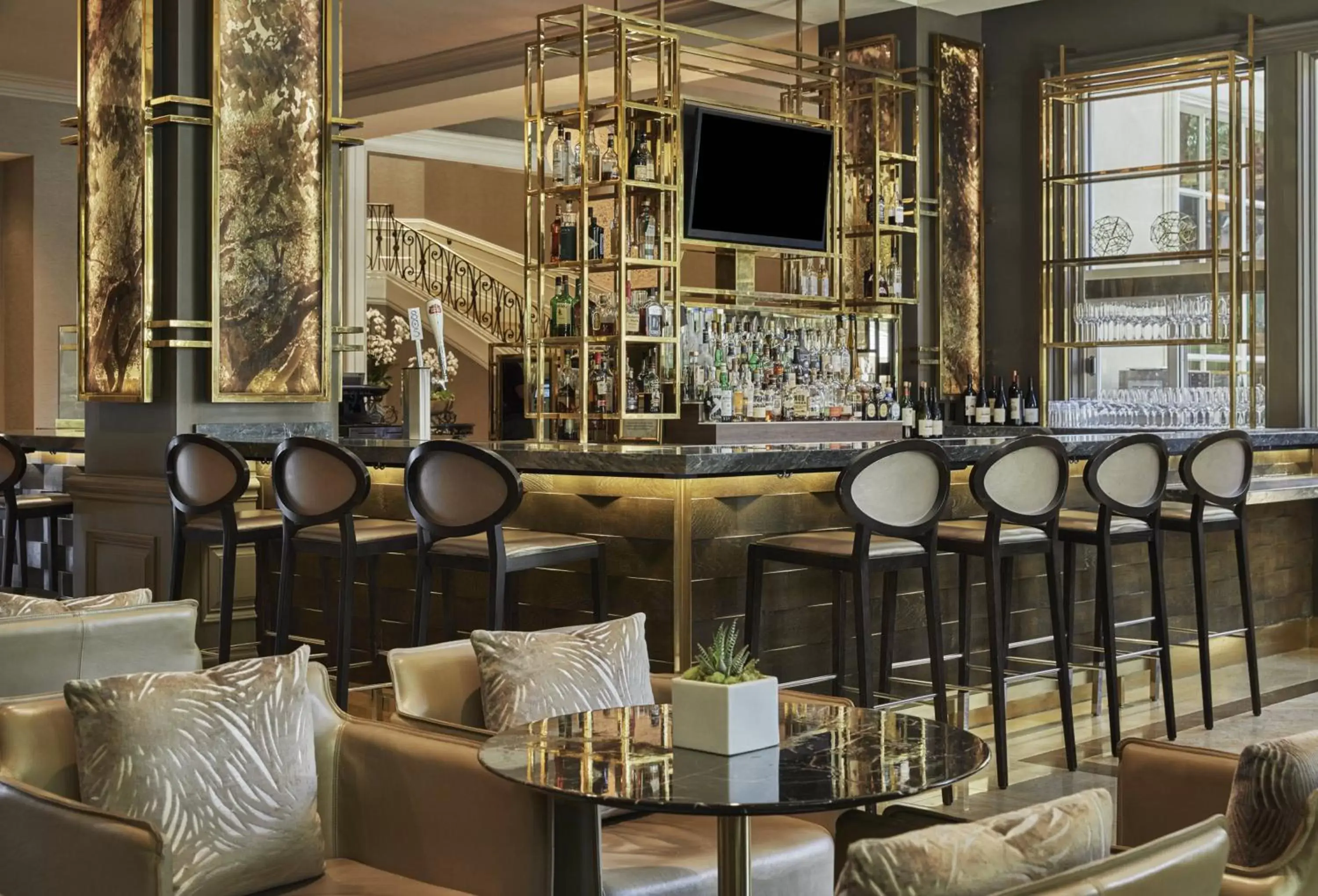 Lounge or bar, Restaurant/Places to Eat in Four Seasons Hotel Las Vegas