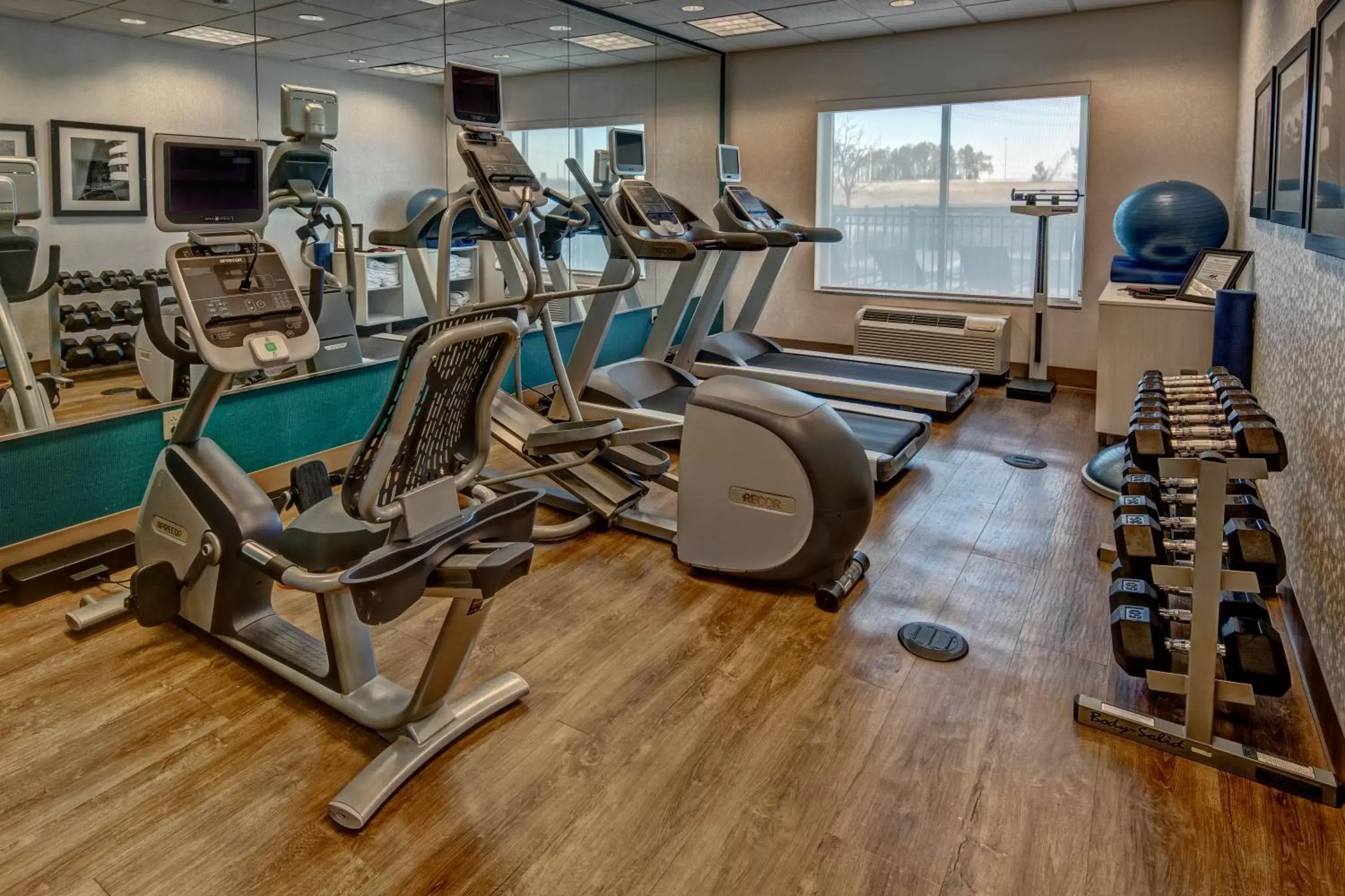 Fitness centre/facilities, Fitness Center/Facilities in Holiday Inn Express Hotel & Suites Jackson Northeast, an IHG Hotel
