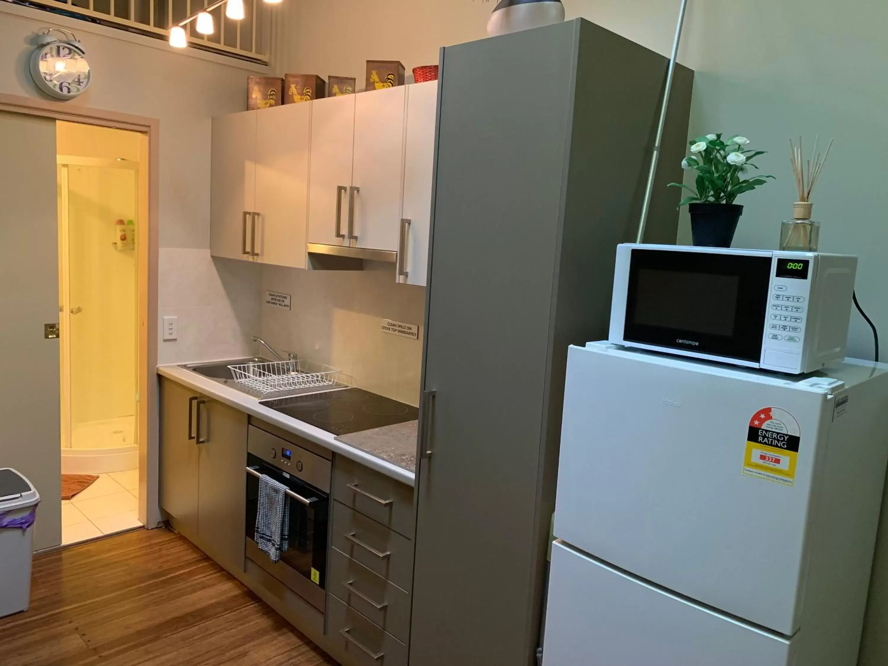 Kitchen/Kitchenette in Westside Studio Apartments