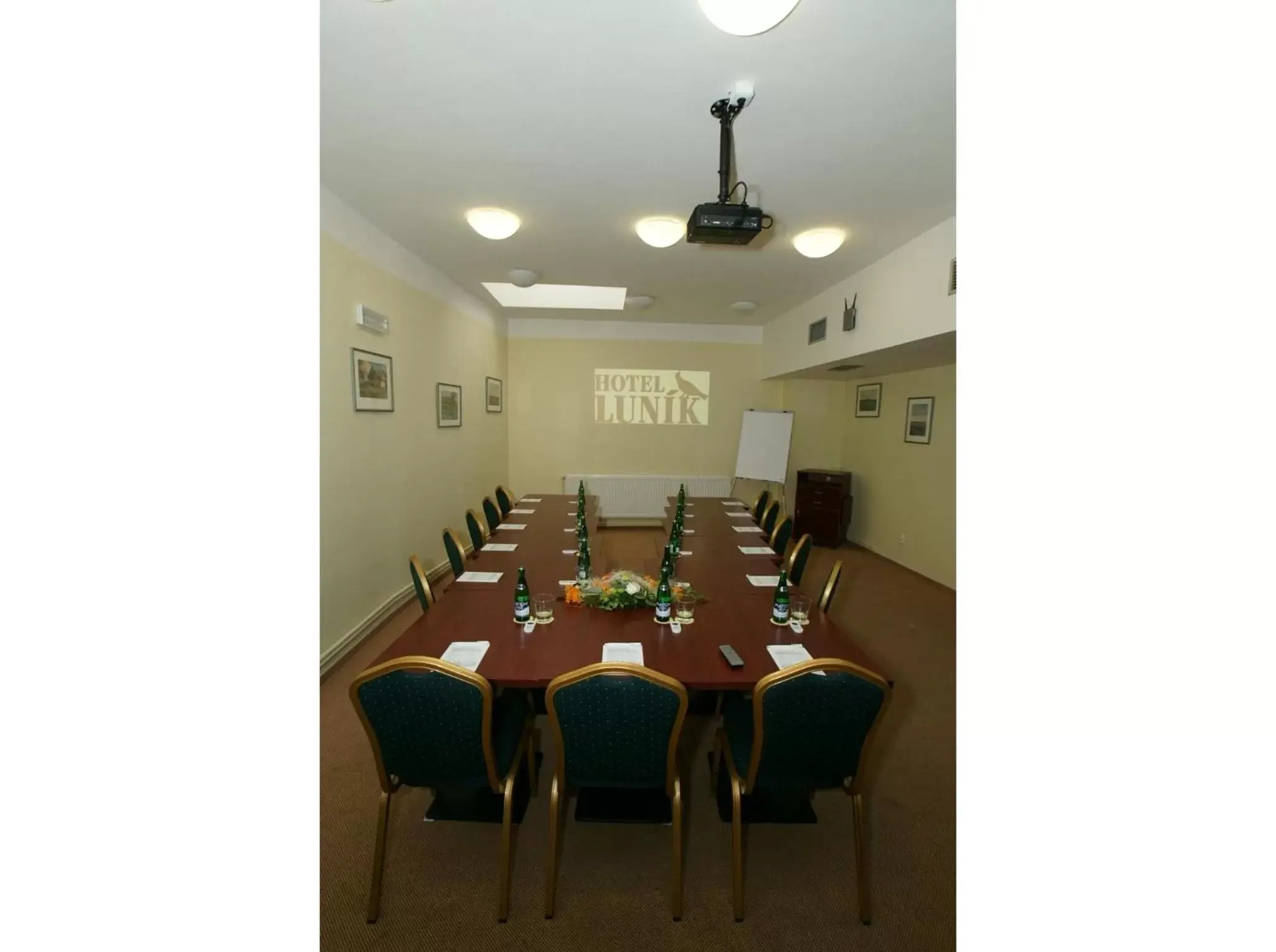 Business facilities in Hotel Lunik