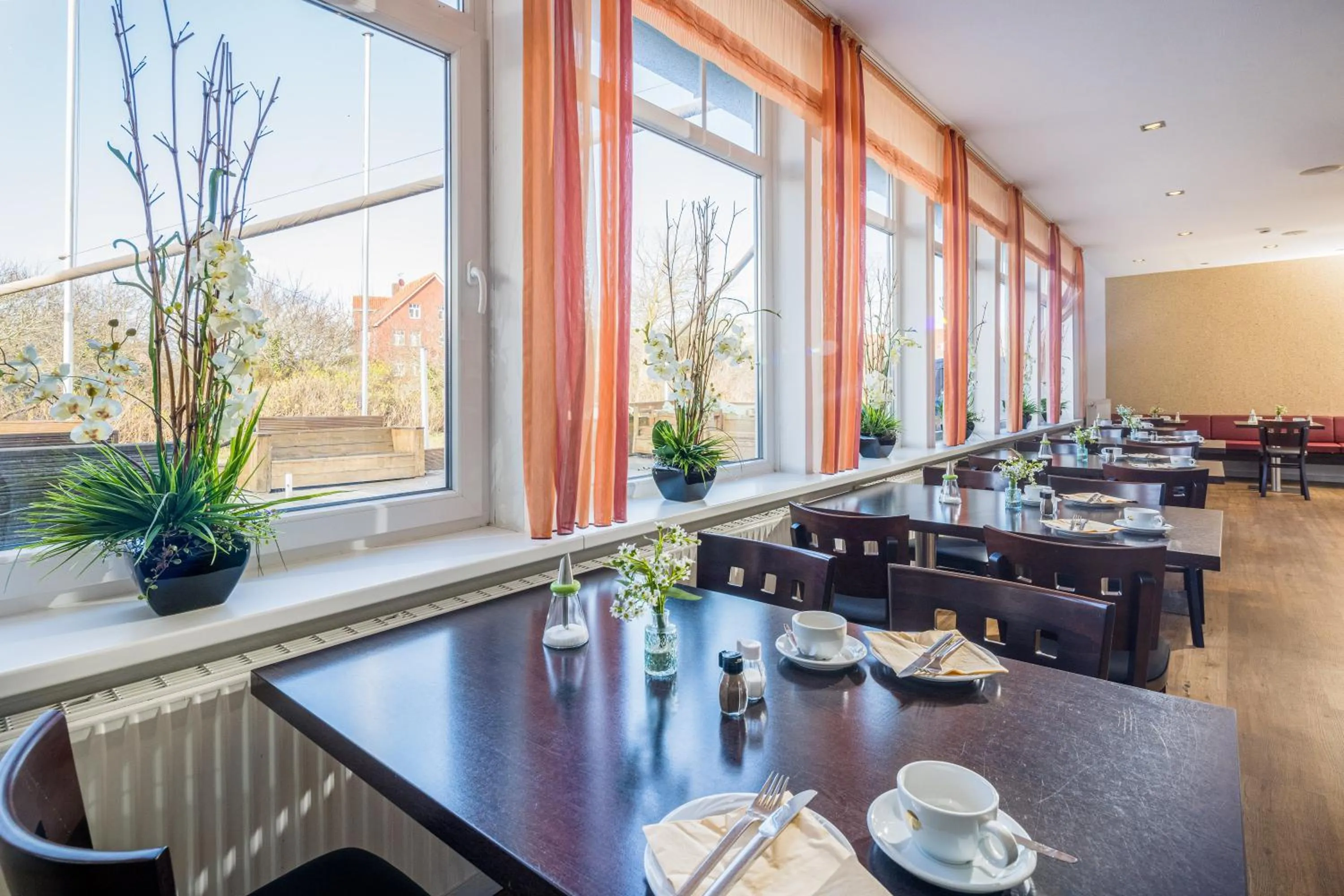 Restaurant/places to eat in Strandhotel Achtert Diek