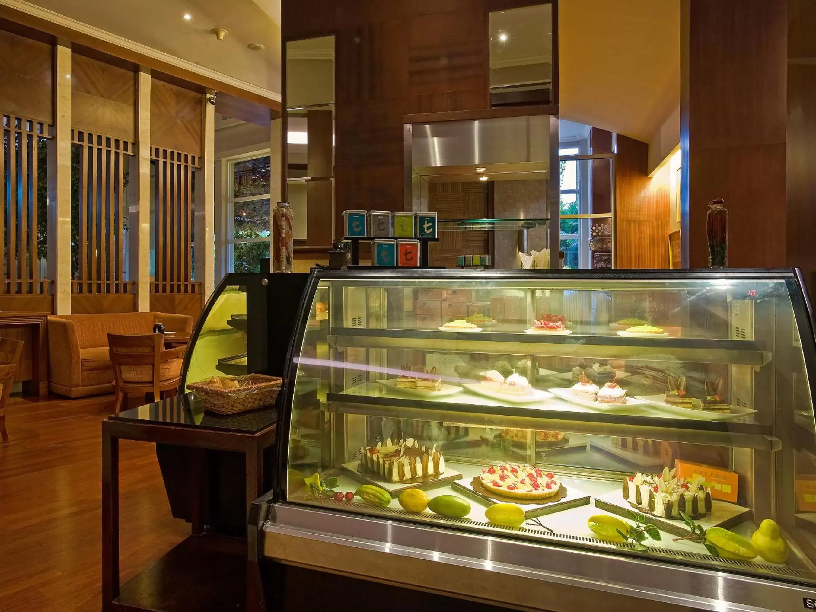 Restaurant/places to eat in Novotel Semarang - GeNose Ready, CHSE Certified
