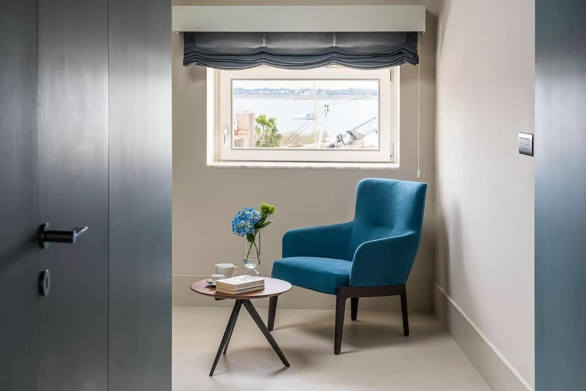 Living room, Seating Area in Byssus Suites