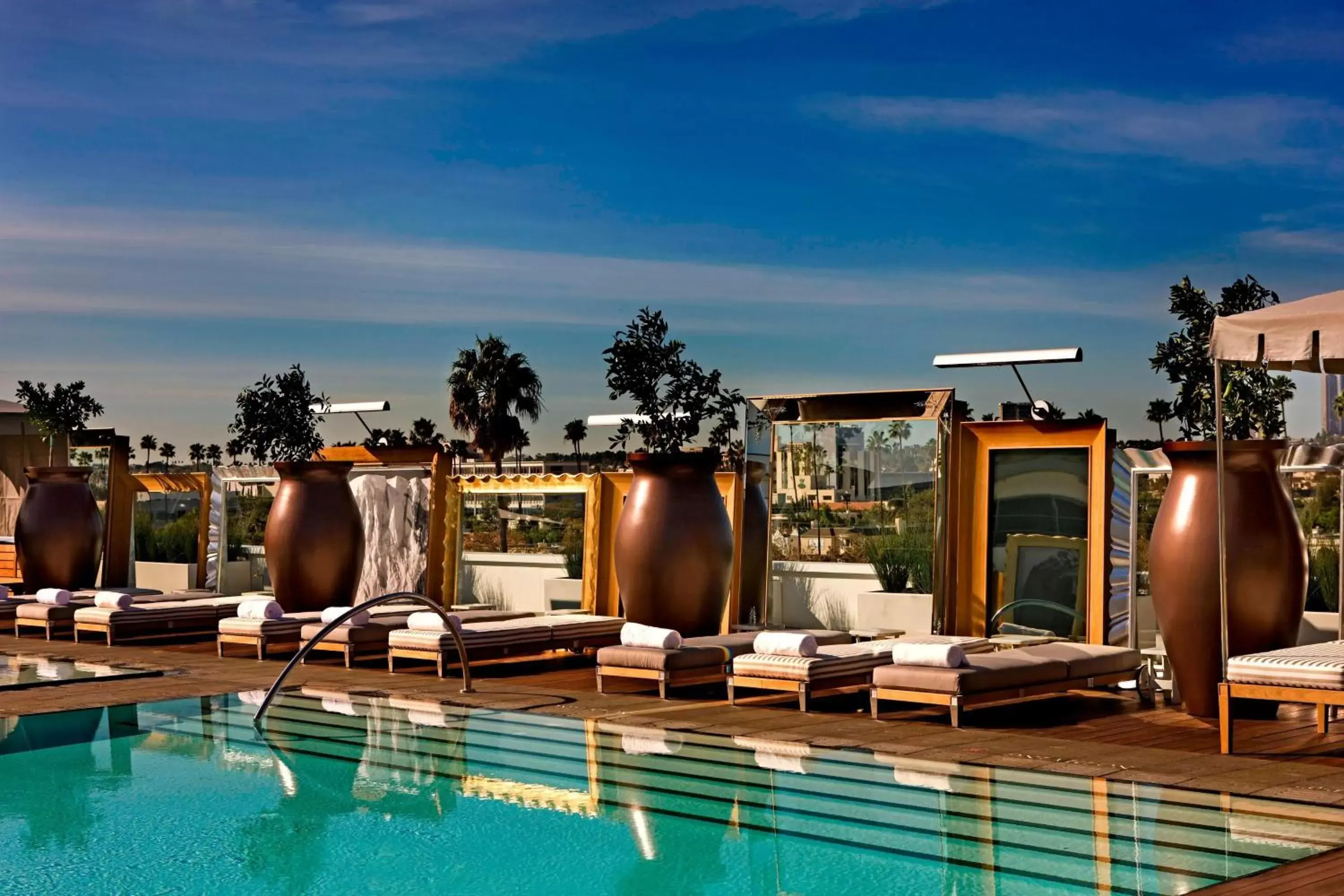 Swimming Pool in SLS Hotel, a Luxury Collection Hotel, Beverly Hills