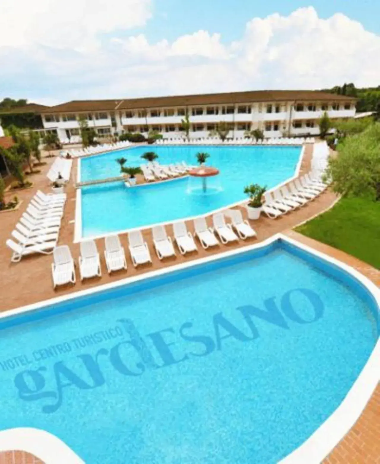 Swimming Pool in Hotel Centro Turistico Gardesano
