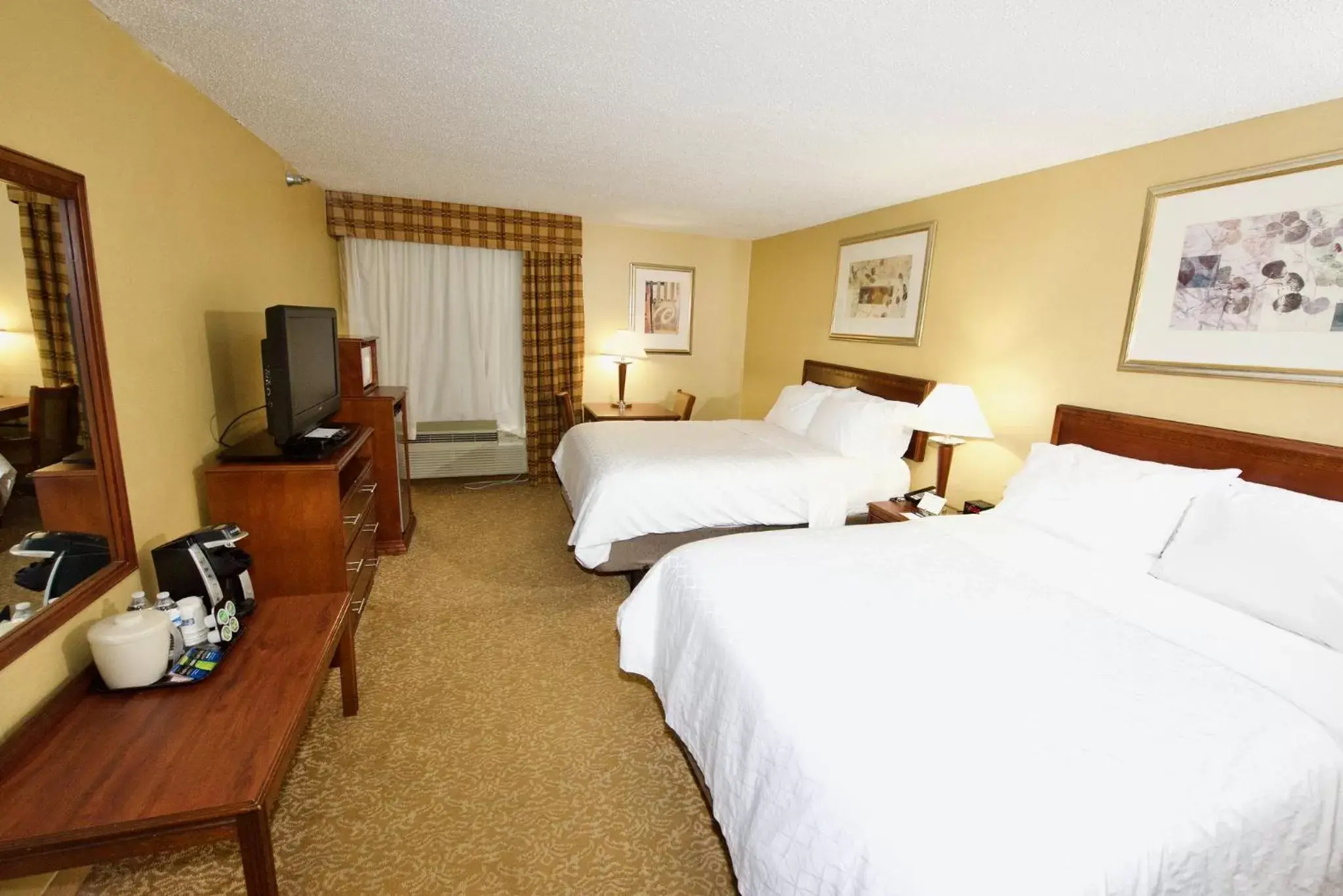 Standard Queen Room with Two Queen Beds in Holiday Inn Express Hotel & Suites Fenton/I-44 by IHG Standard Queen Room with Two Queen Beds in Holiday Inn Express Hotel & Suites Fenton/I-44 by IHG