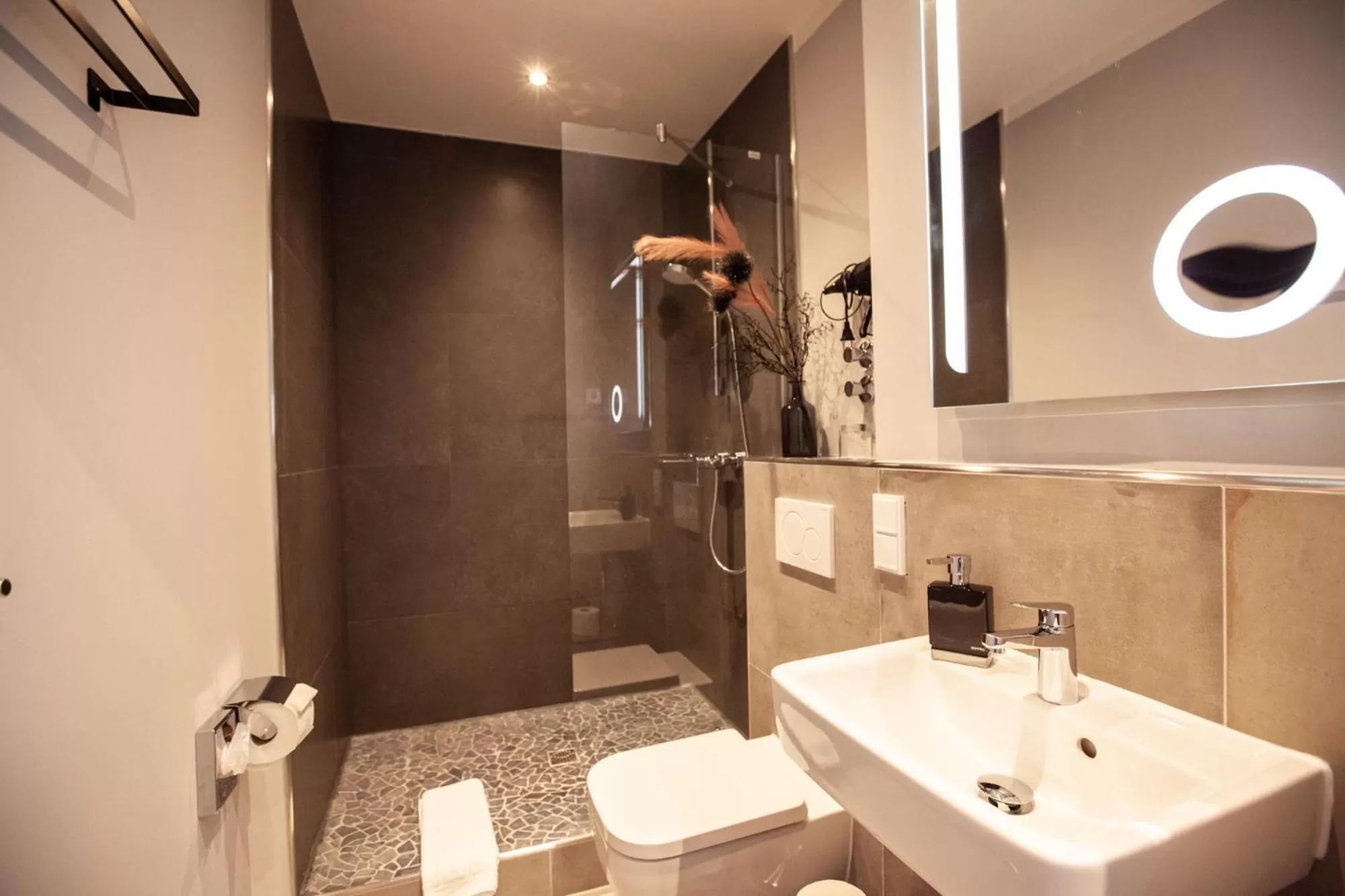 Bathroom in DORMERO Hotel Bremen