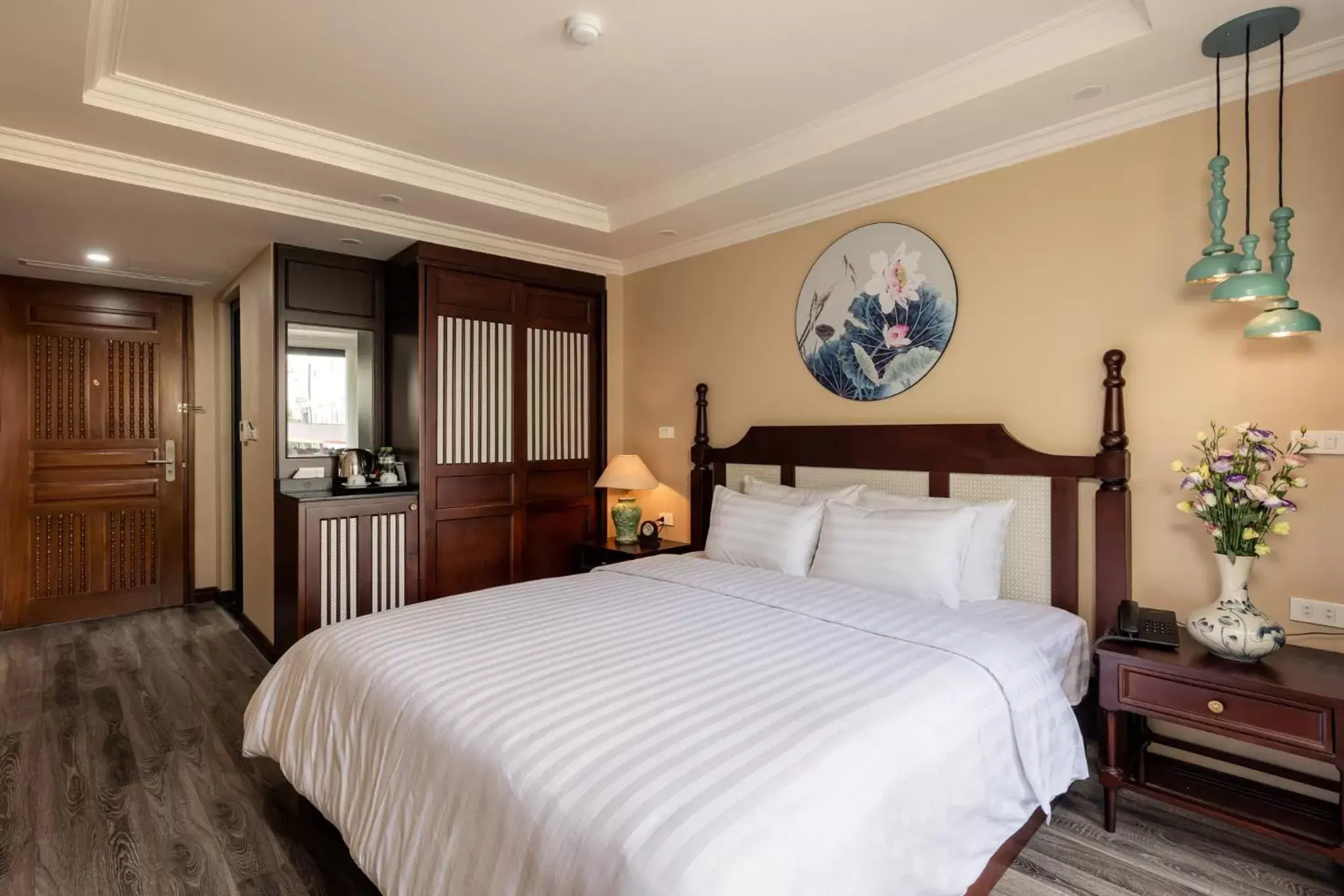 Bedroom, Bed in Hanoi Golden Lotus Aman Hotel Bedroom, Bed in Hanoi Golden Lotus Aman Hotel