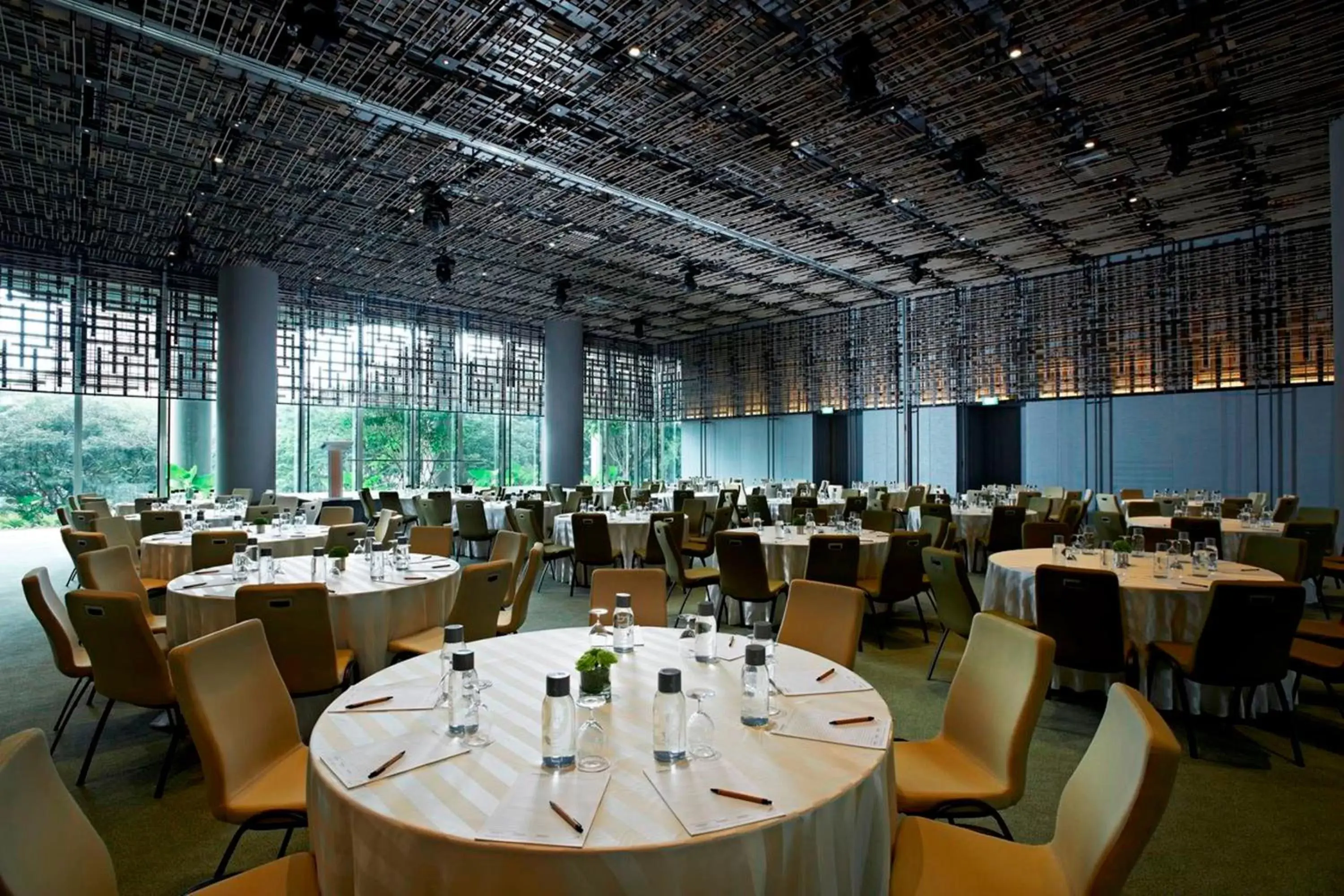 Business facilities, Restaurant/Places to Eat in PARKROYAL COLLECTION Pickering, Singapore