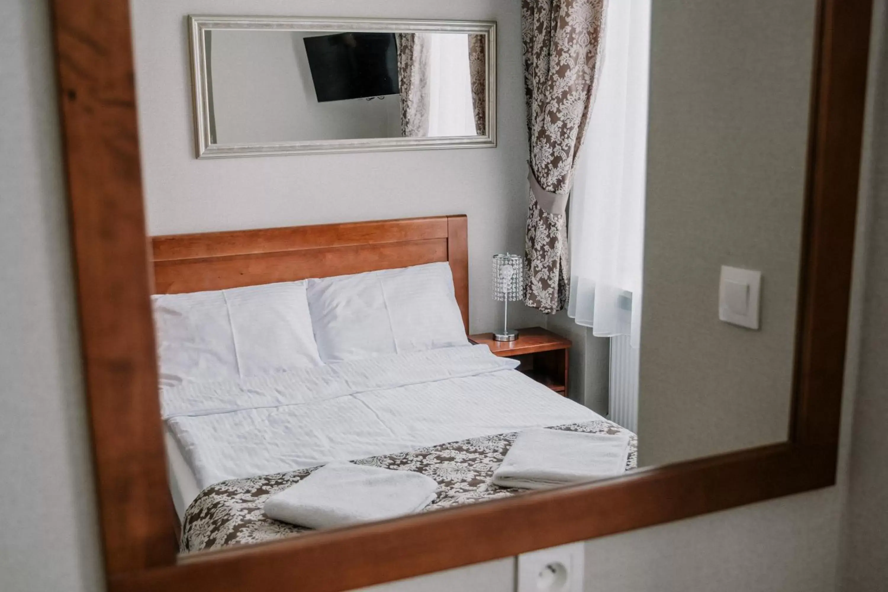 Budget Double Room in DReAM Garden Palace Budget Double Room in DReAM Garden Palace