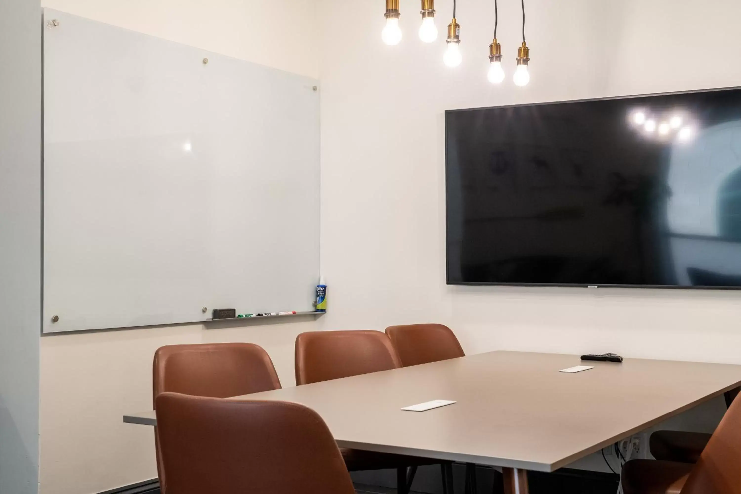 Meeting/conference room, TV/Entertainment Center in Crowne Plaza Hotel Moncton Downtown, an IHG Hotel