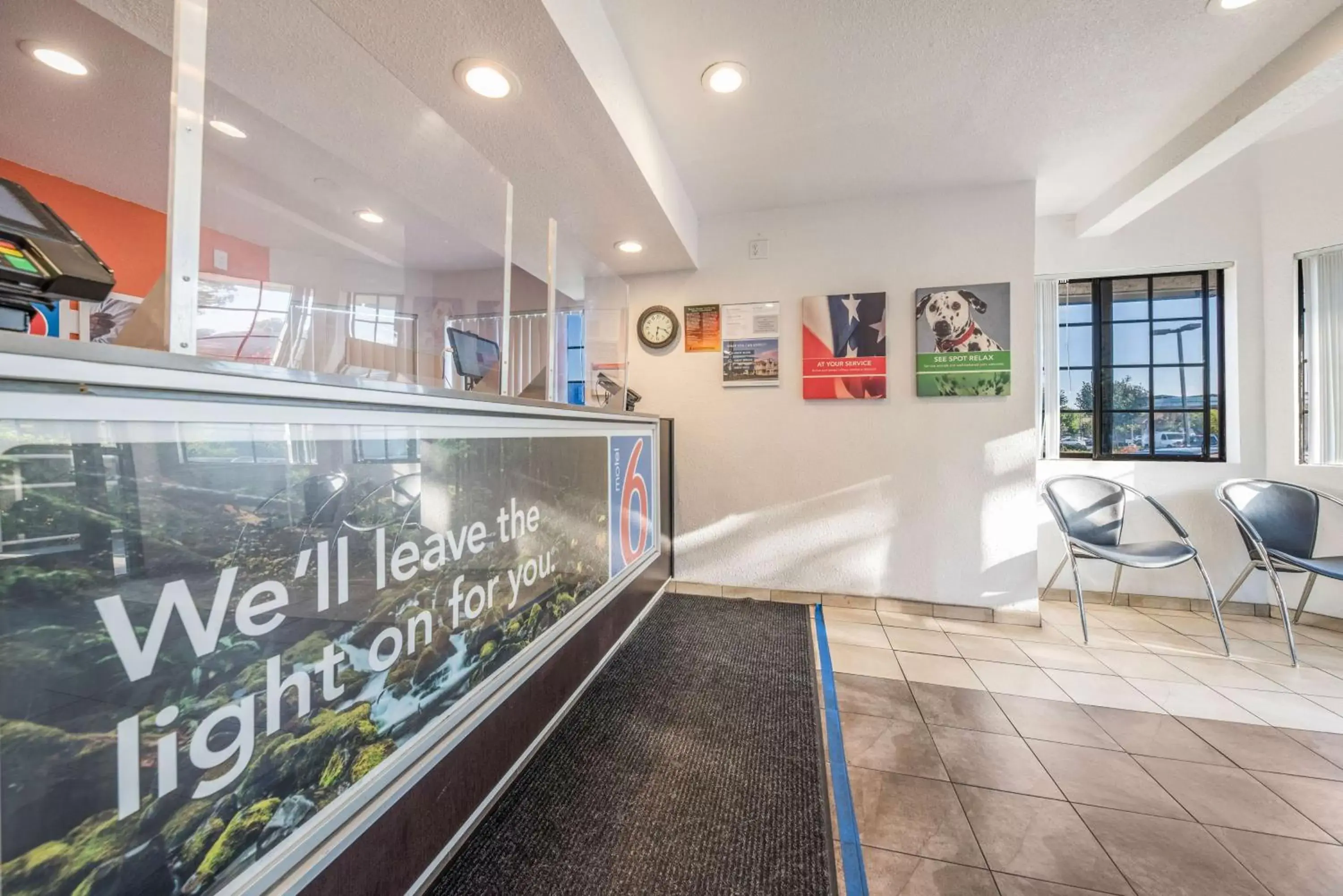 Lobby or reception in Motel 6-Fairfield, CA - North Lobby or reception in Motel 6-Fairfield, CA - North