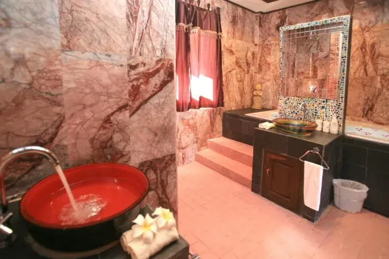 Bathroom in Paradise Island Estate